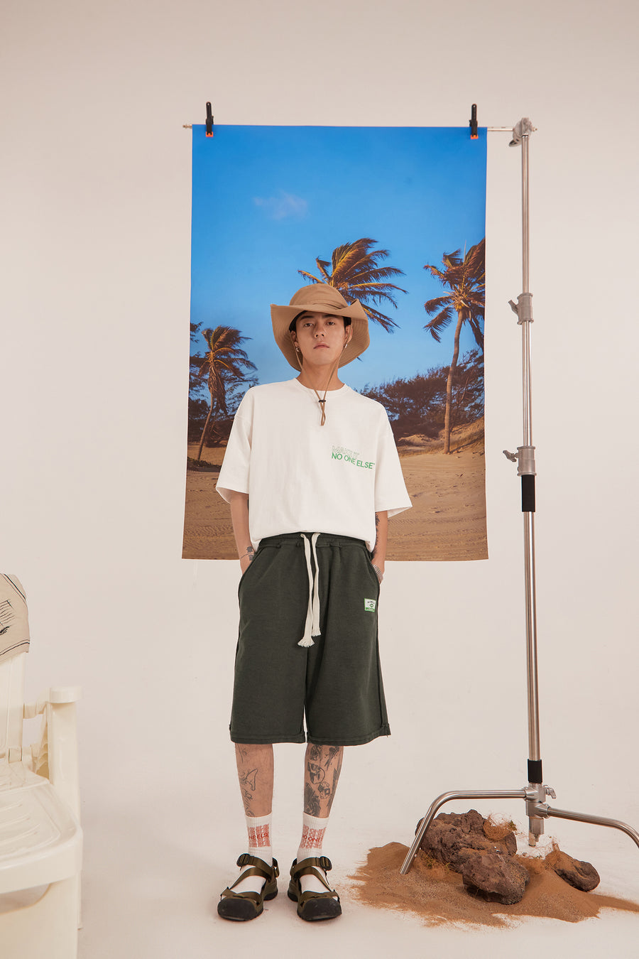 CHUU Simple Logo Bermuda Shorts