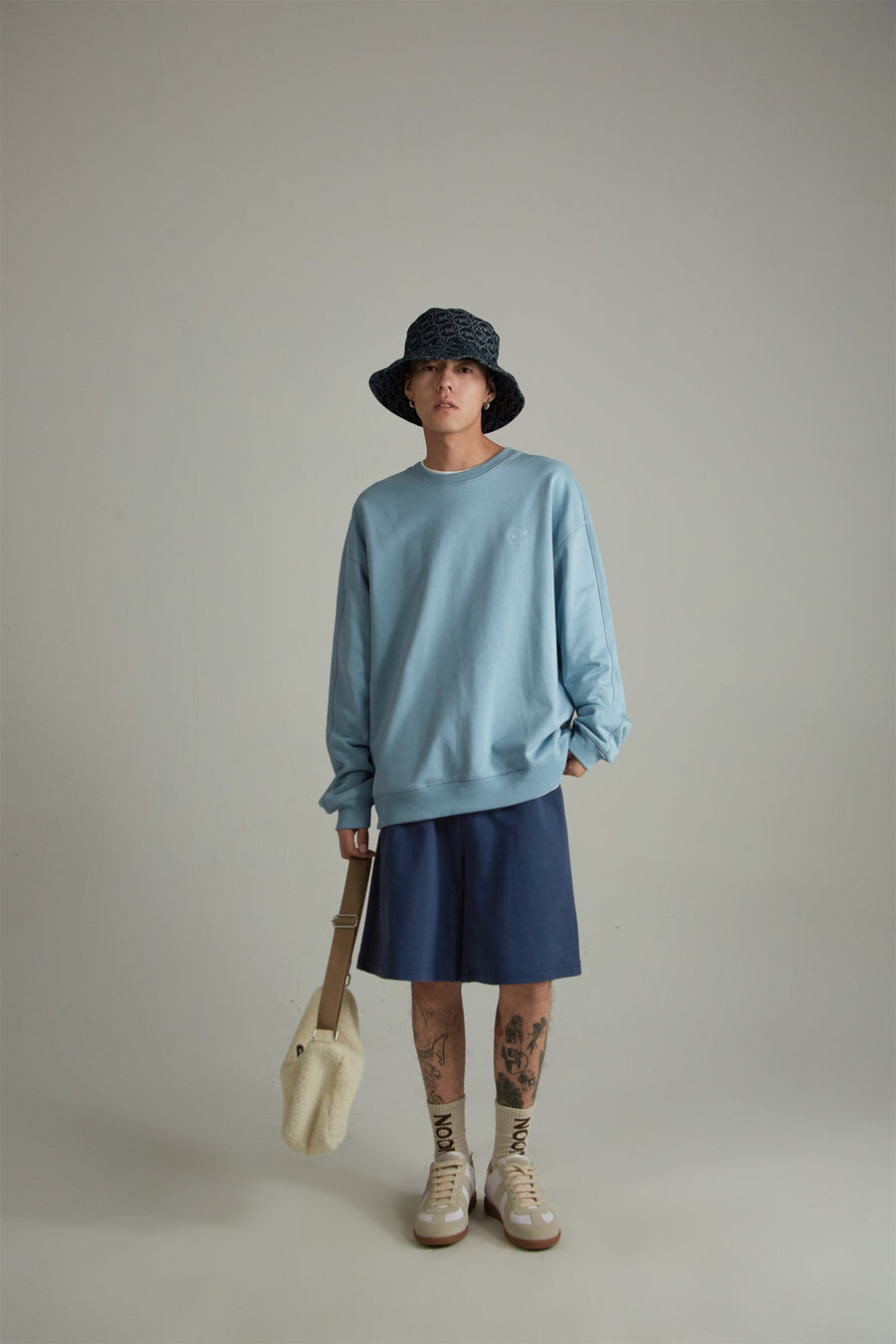 CHUU Solid Simple Casual Sweatshirt