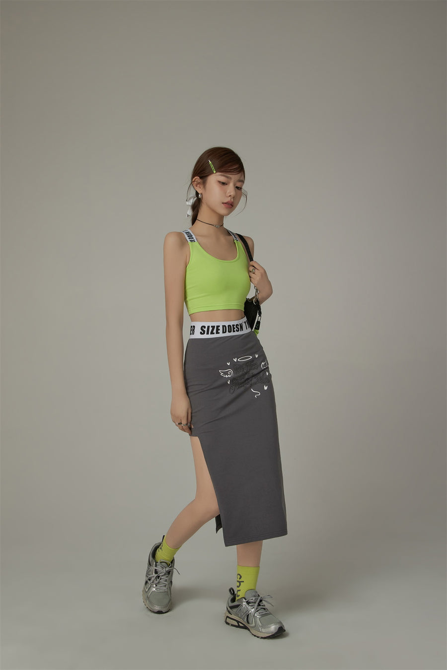 CHUU Unbalanced Split Skirt