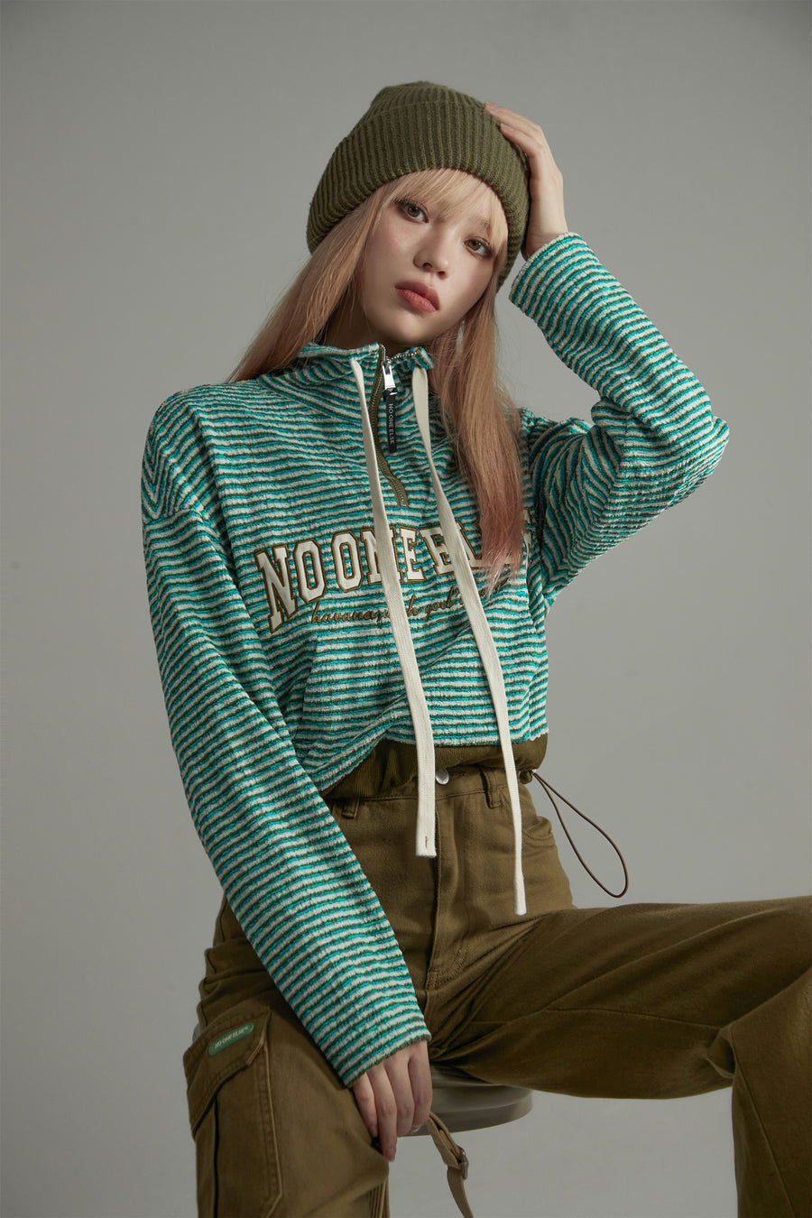 CHUU Half Zip-Up Stripe T-Shirt