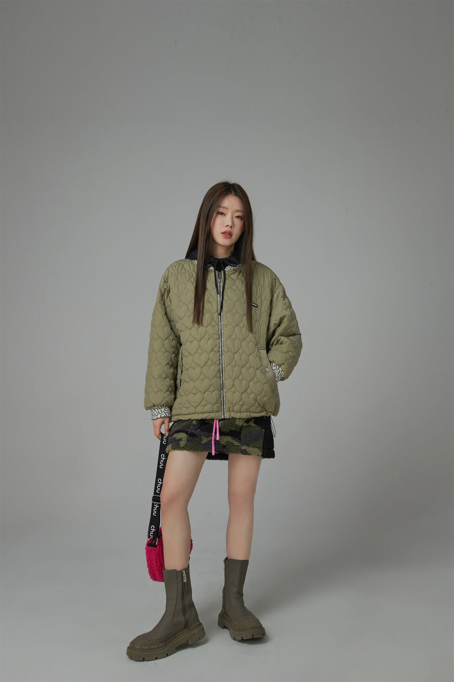 CHUU Kissing You Heart Quilted Jacket