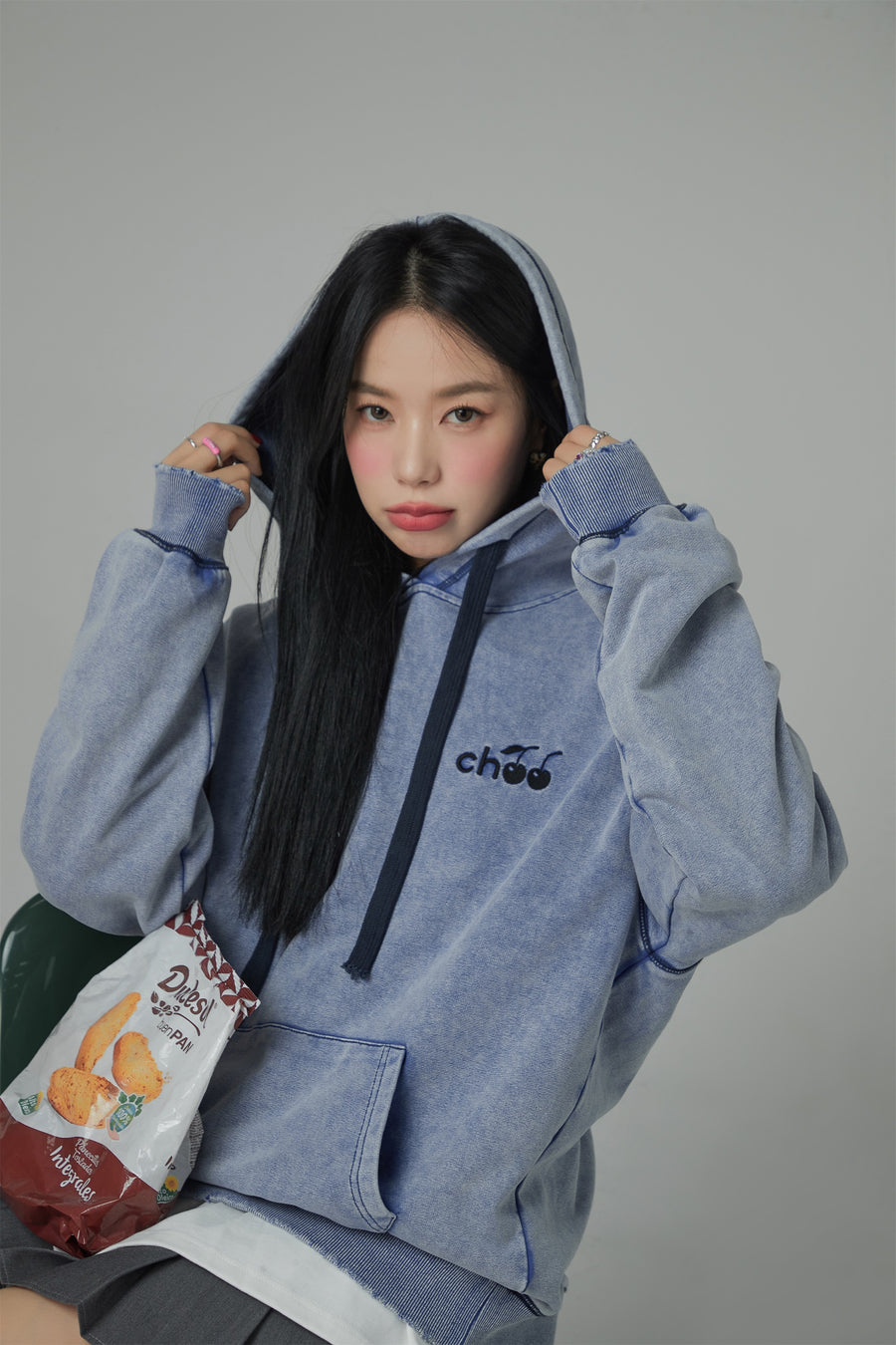 CHUU Casual Love Cherry Embroidery String Hoodie