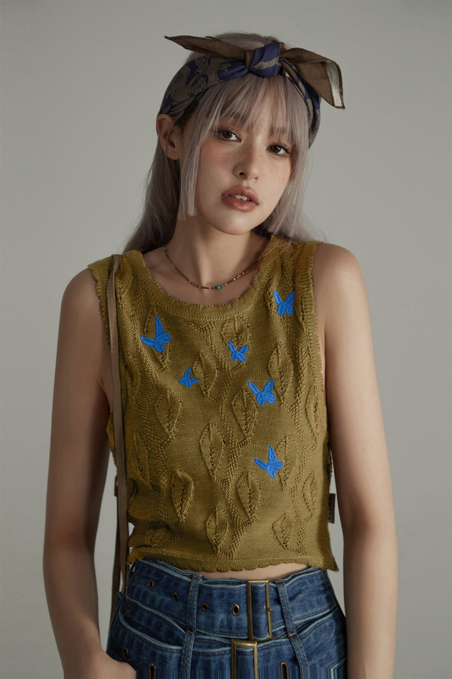 CHUU Butterfly Embroidered Knit Cami Top