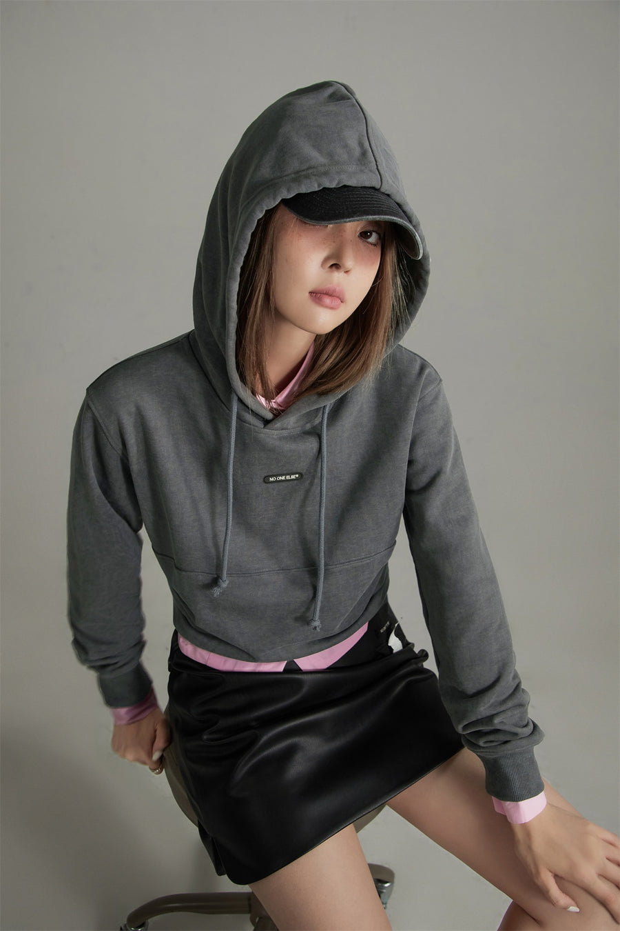 CHUU Basic String Cropped Hoodie