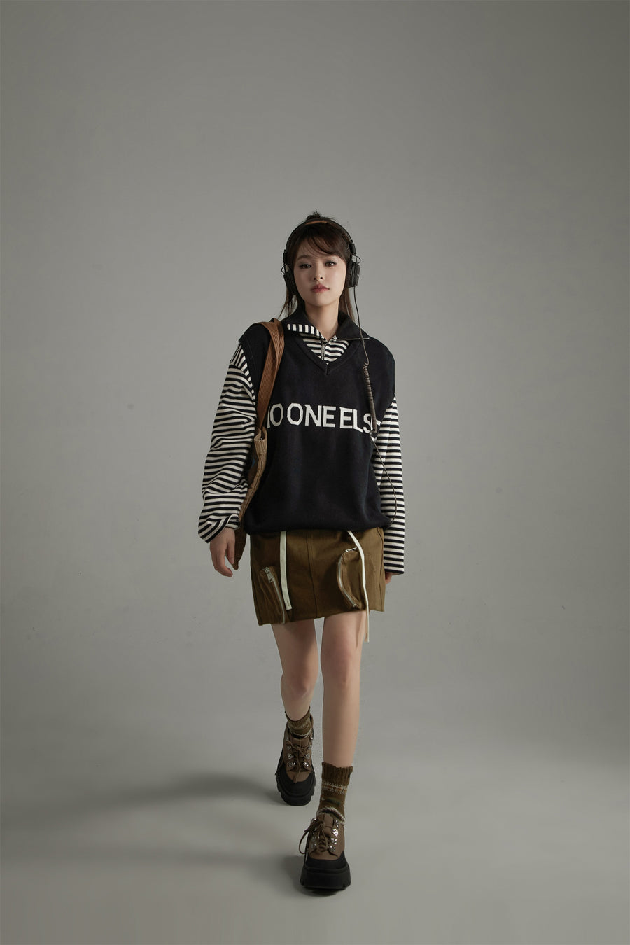 CHUU V-Neck Loose Fit Knit Vest