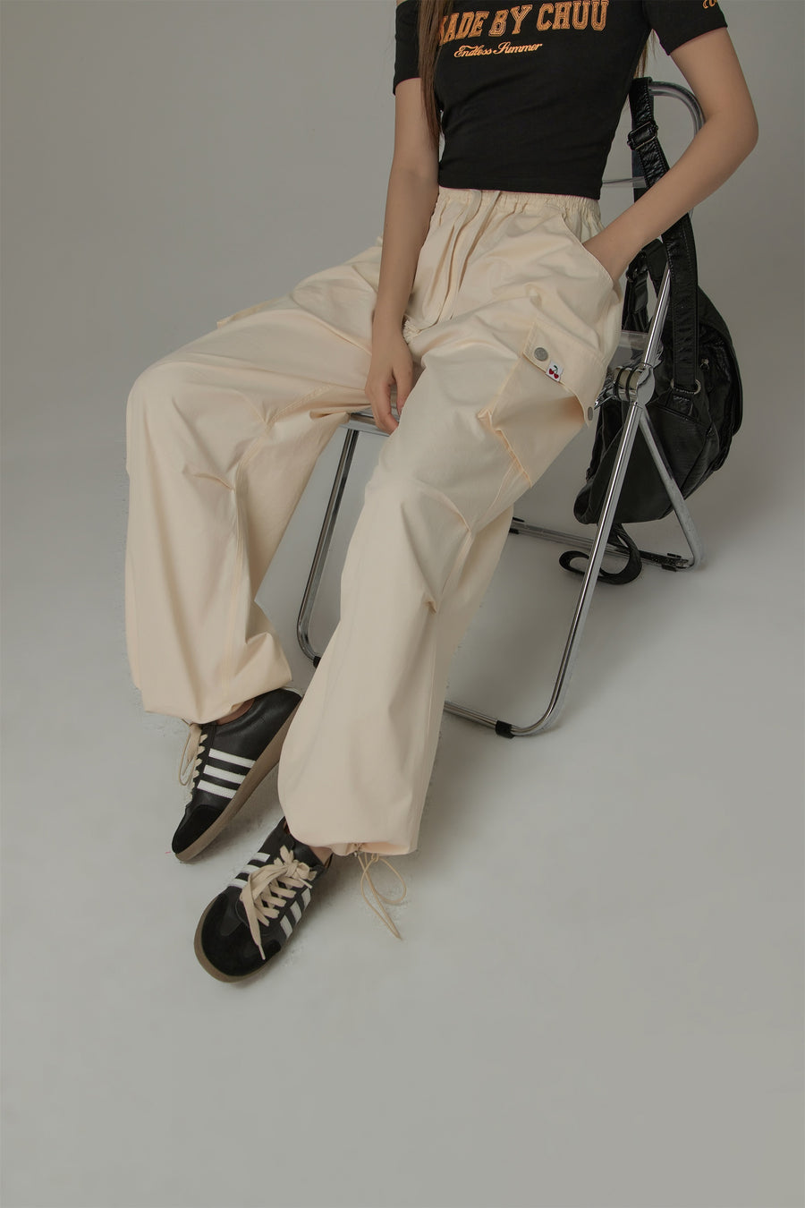 CHUU Basic Color String Cargo Wide Pants