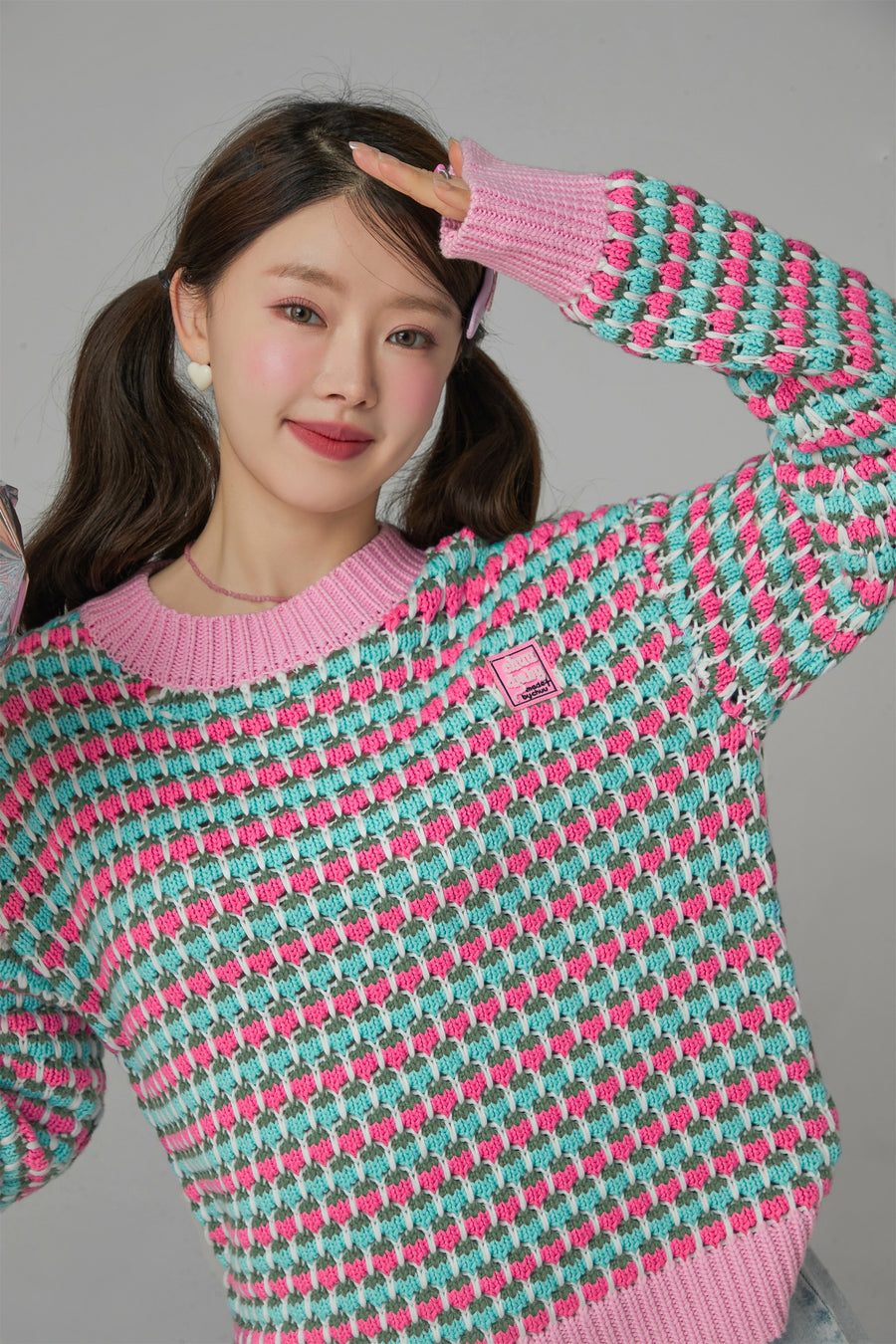 CHUU The Kiss Crochet Loose Fit Knit Sweater