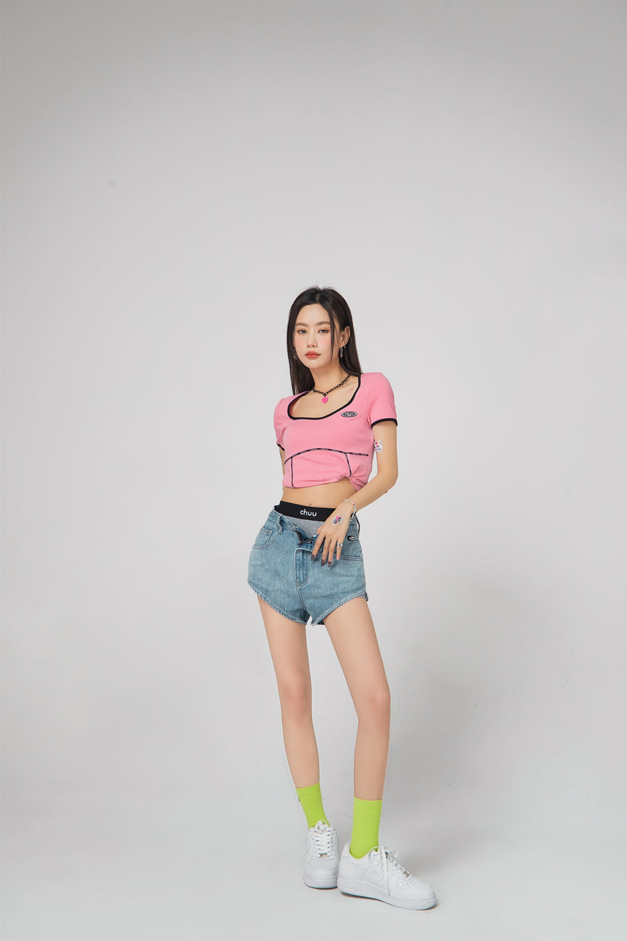 CHUU Square Simple Line T-Shirt