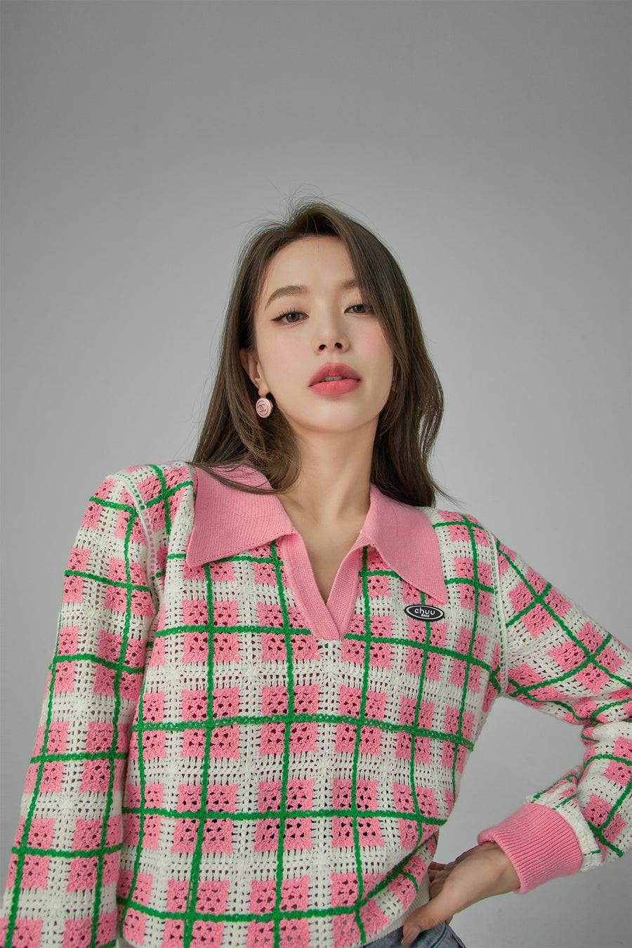 CHUU Lovely Check Crochet Polo Sweater