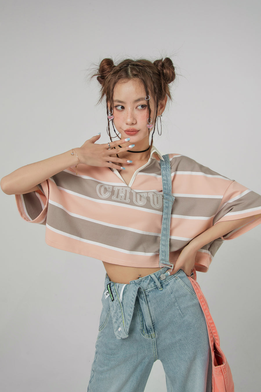 CHUU V-Neck Stripe Crop T-Shirt