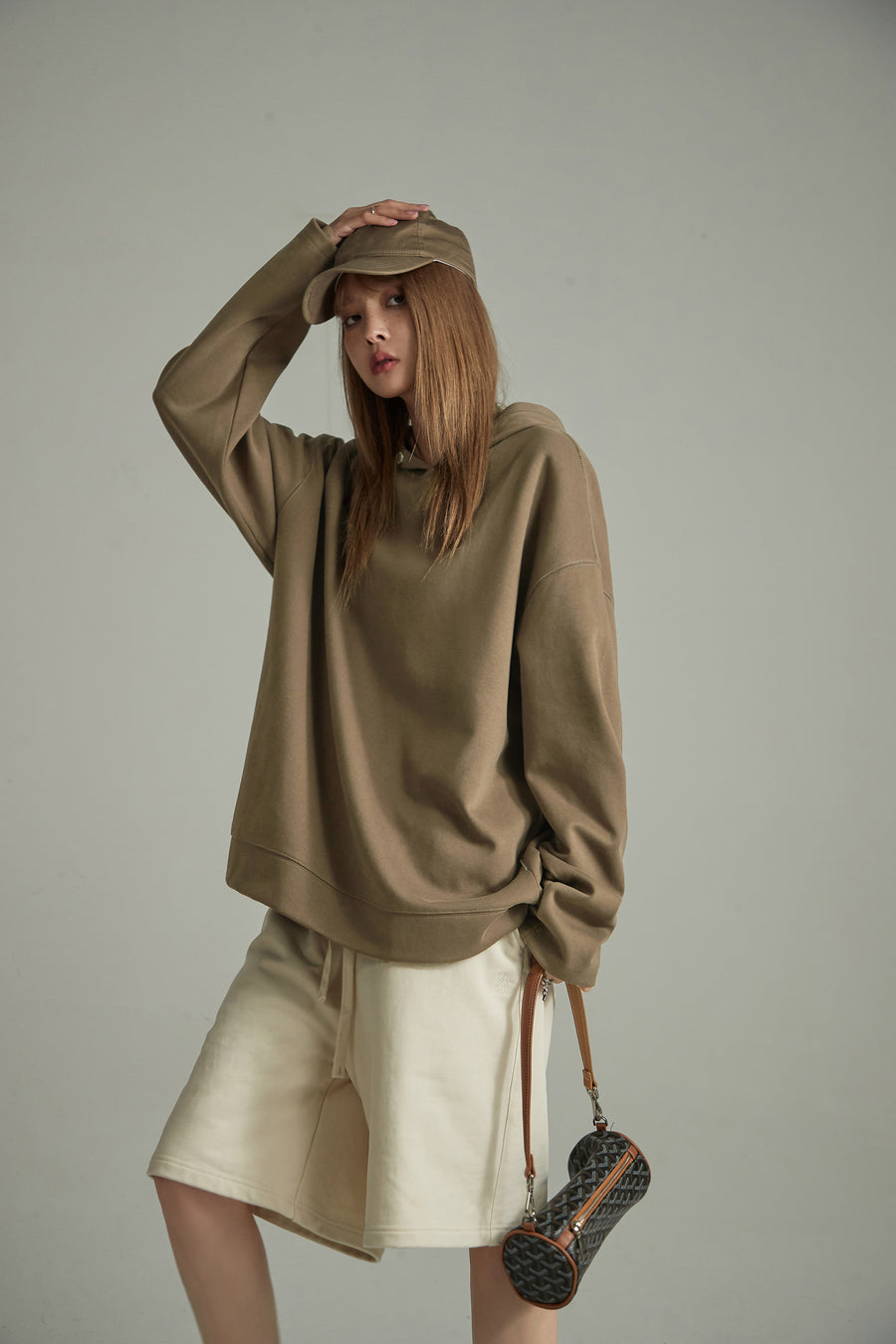 CHUU Neutral Long Sleeve Loose Fit Hoodie