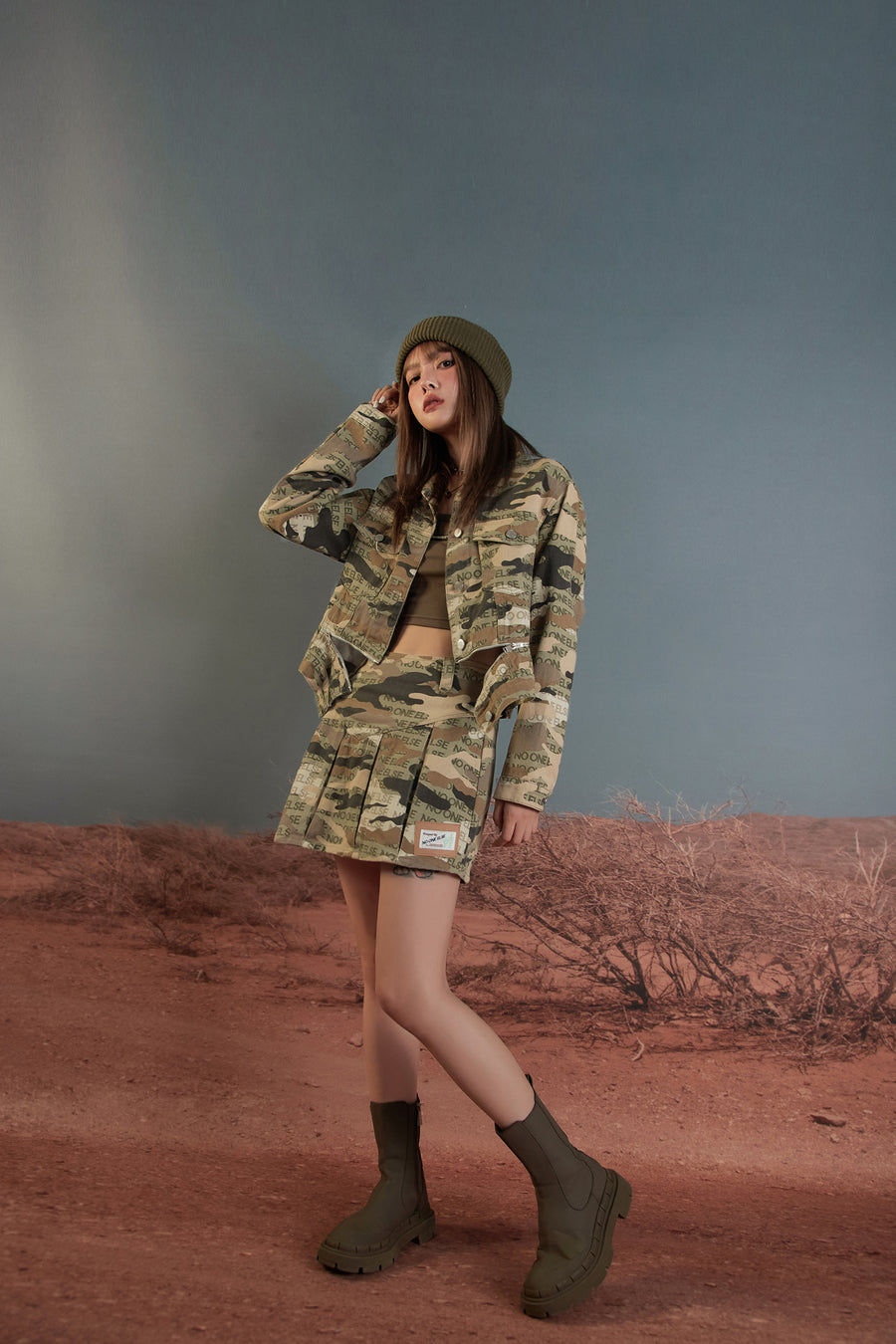 CHUU Camouflage High Waist Mini Skirt