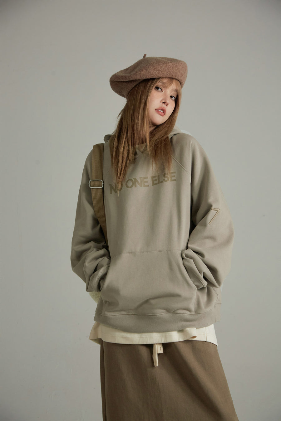 CHUU Noe Raglan Hoodie