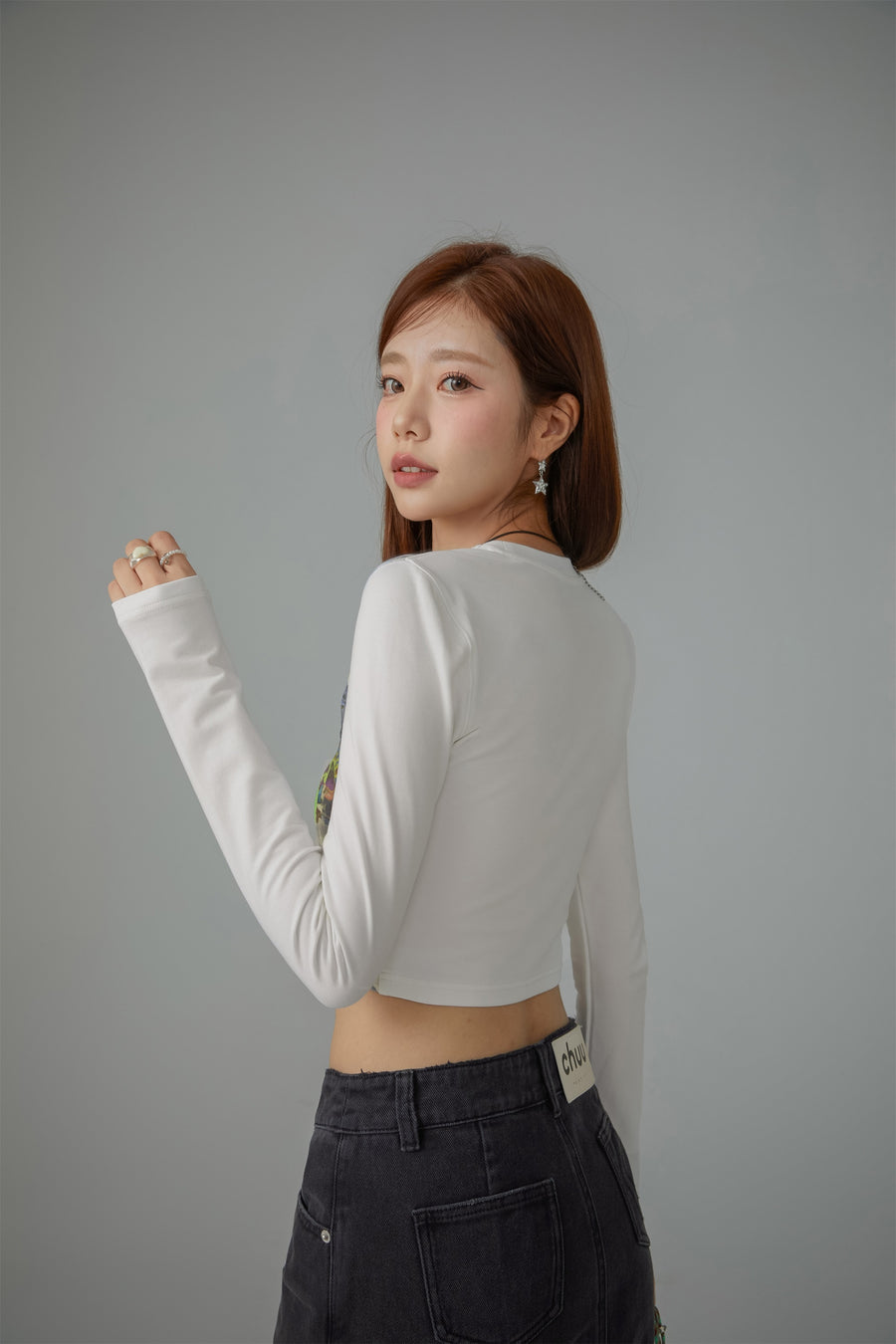 CHUU Art Contrast Cropped T-Shirt