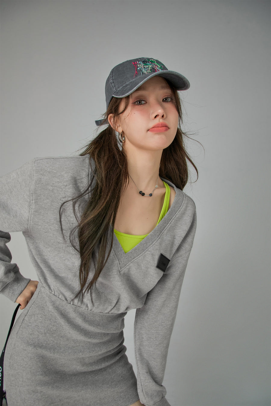 CHUU Sporty Girl Layered V-Neck Neck Dress