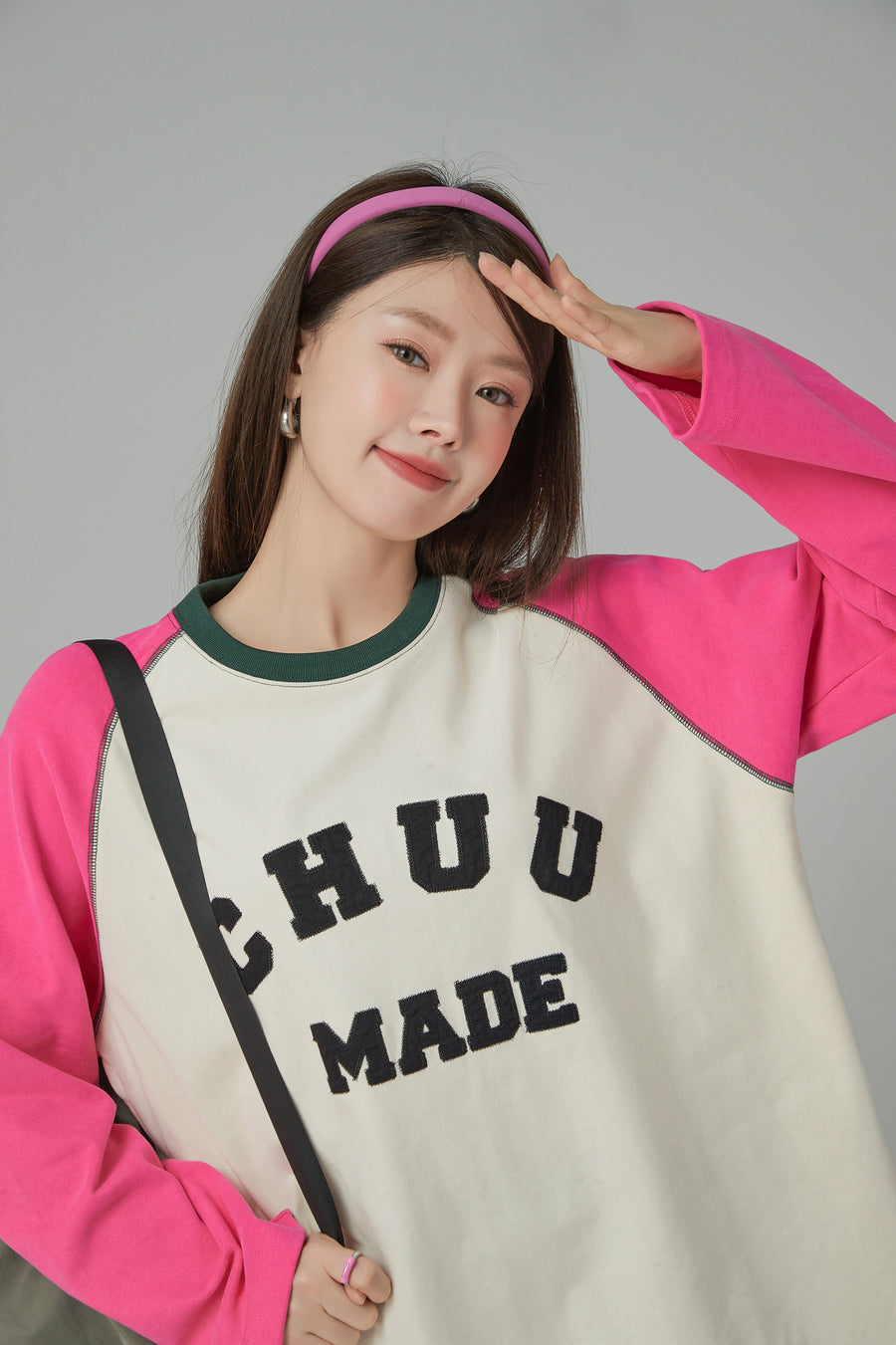 CHUU That Girl Raglan Round T-Shirt