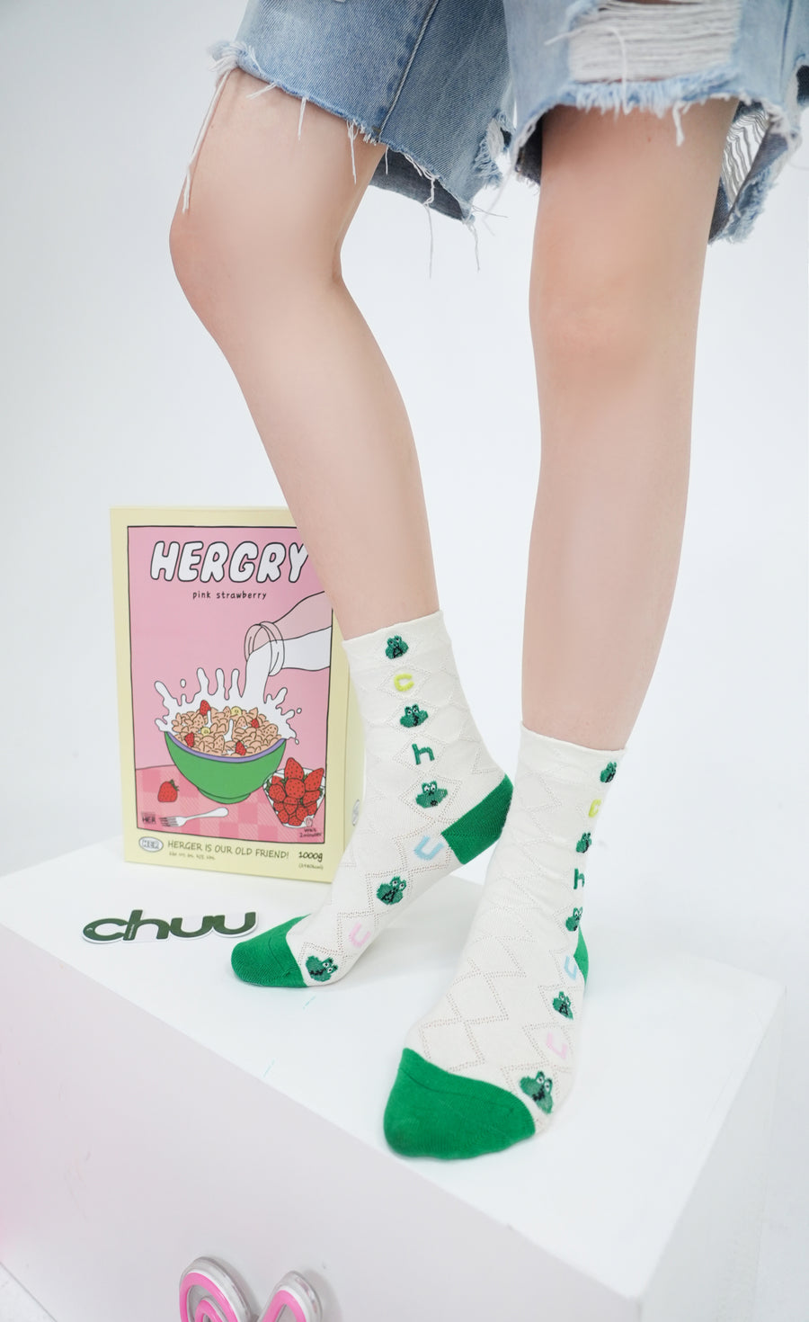 CHUU Lovely Fruit And Frog Ankle Socks