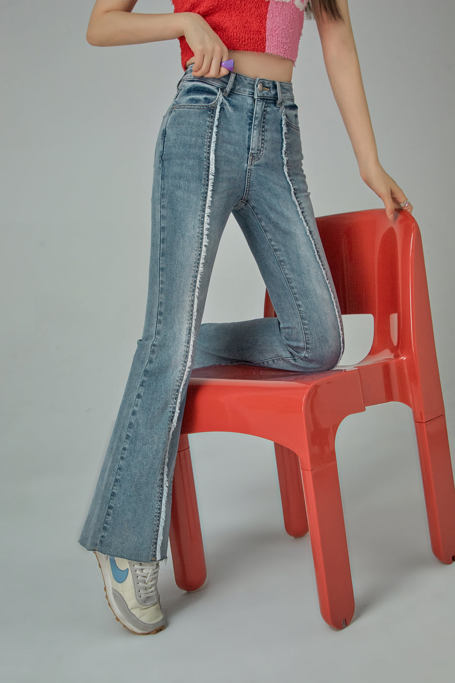 CHUU Sunshine High Waist Bootcut Washed Denim Pants