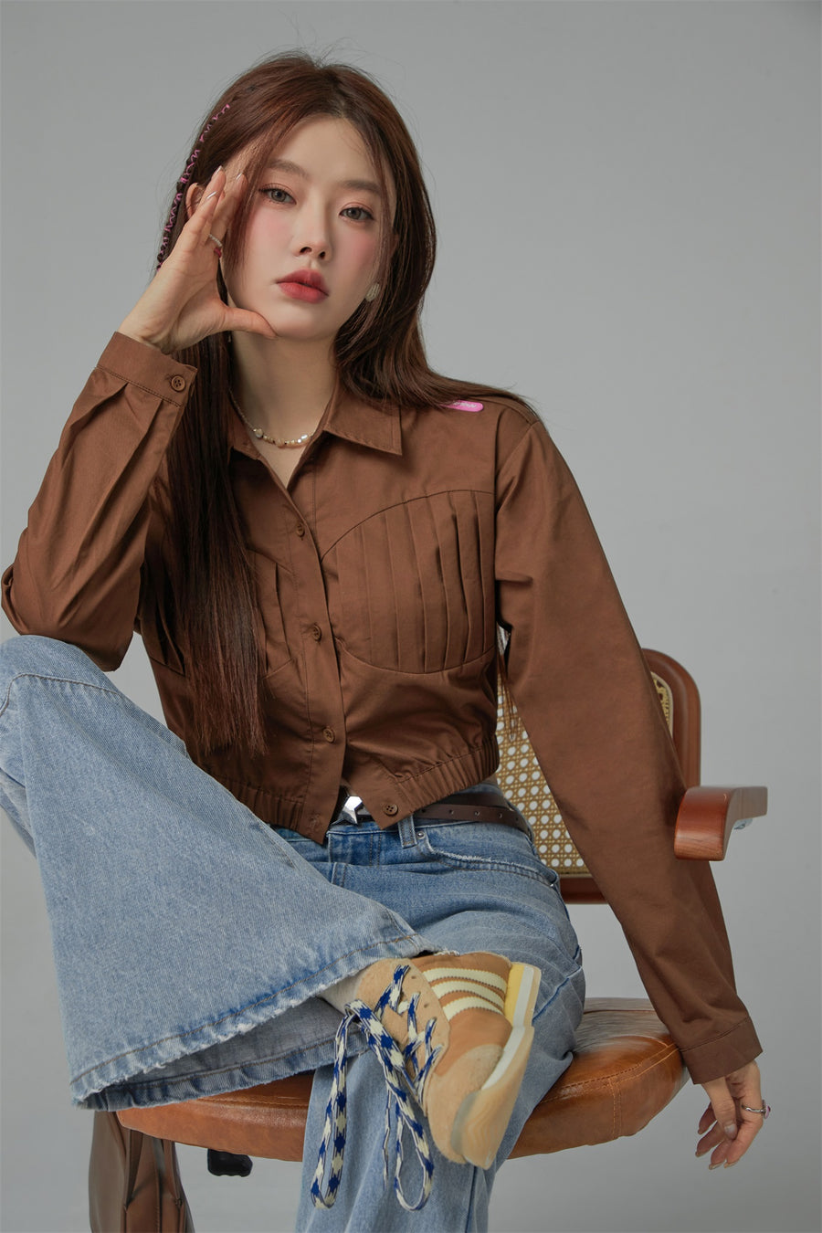 CHUU Shirred Cropped Shirt