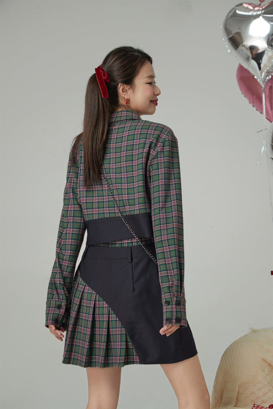 CHUU Prepared For This Moment Cropped Check Shirt