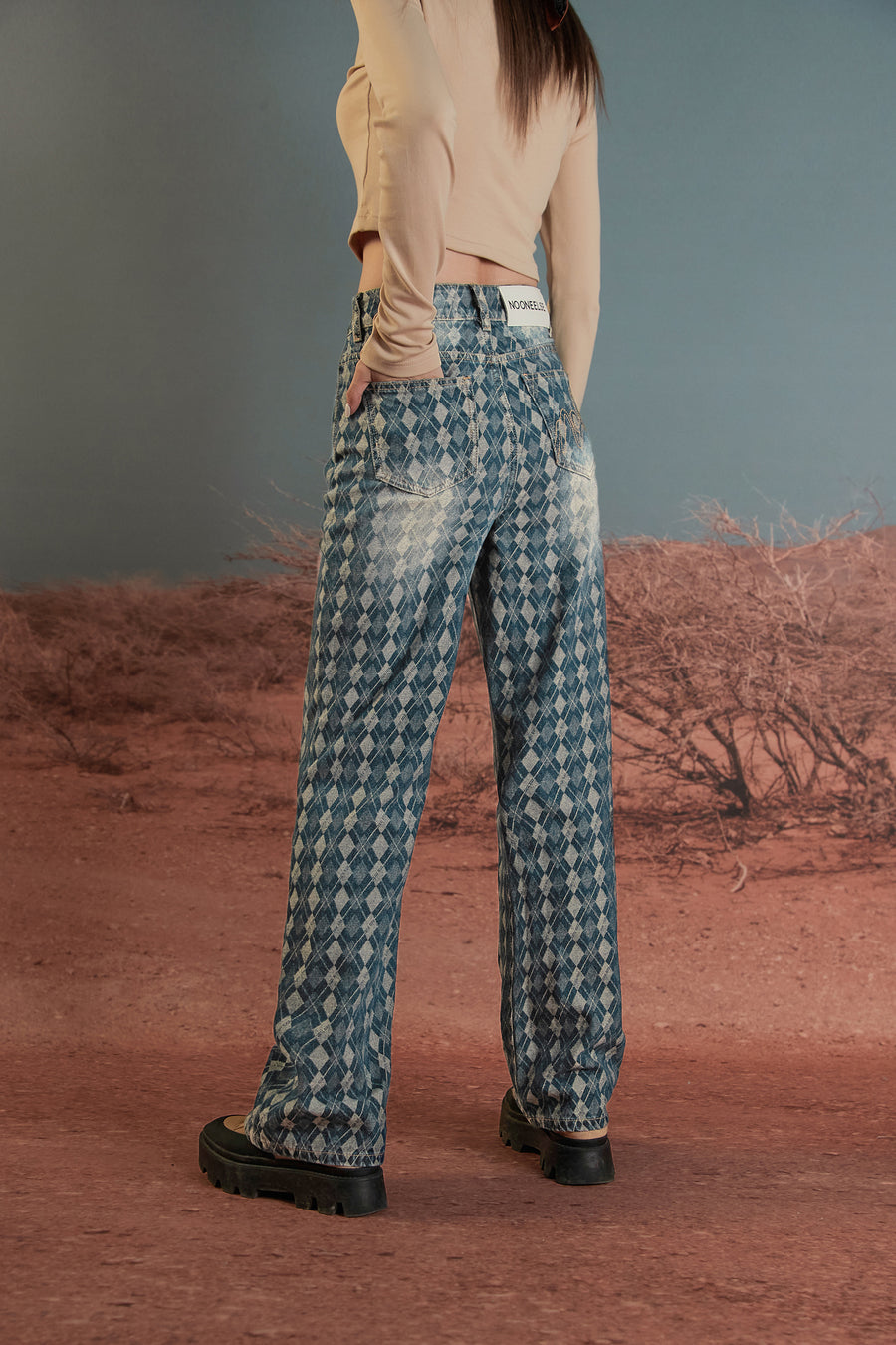 CHUU Gradient Argyle Jeans