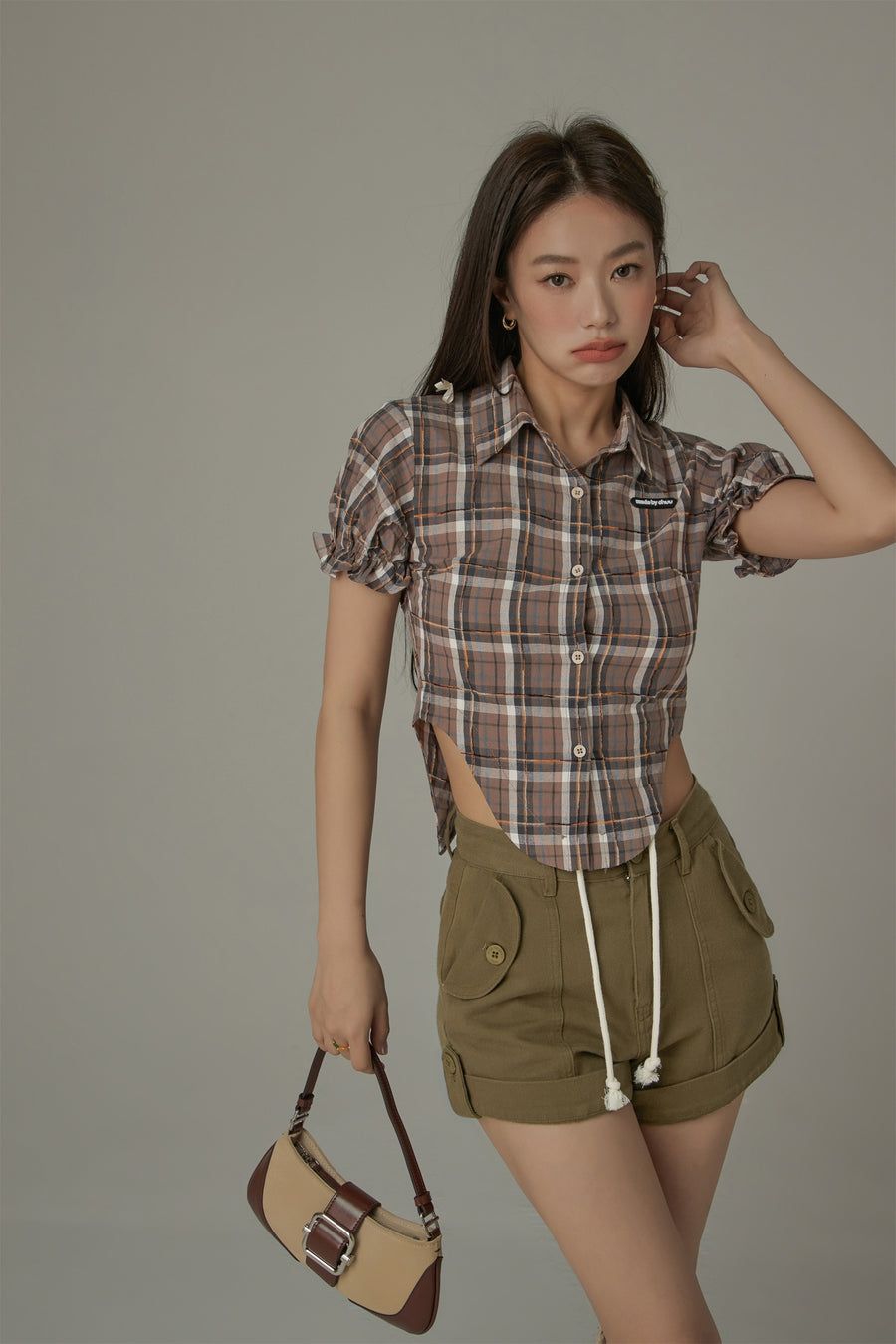 CHUU Eyelet Back Cut Out Check Shirt