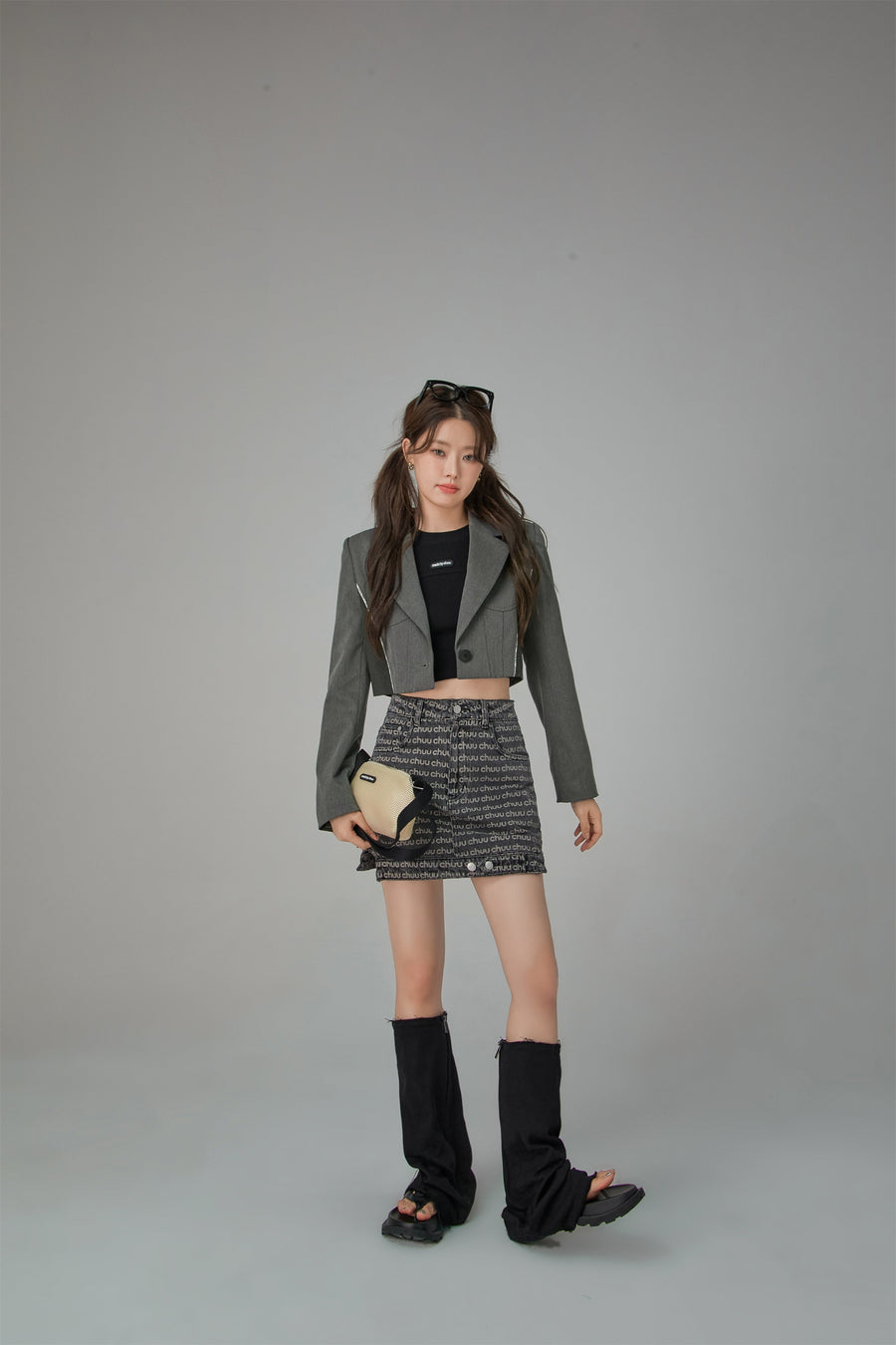 CHUU Cut-Out Simple Crop Jacket