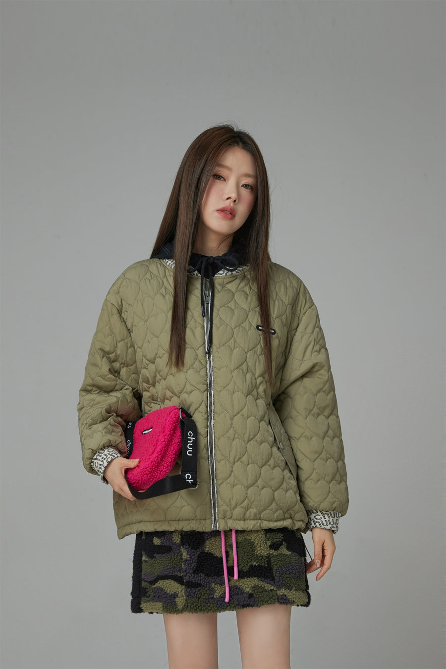 CHUU Kissing You Heart Quilted Jacket