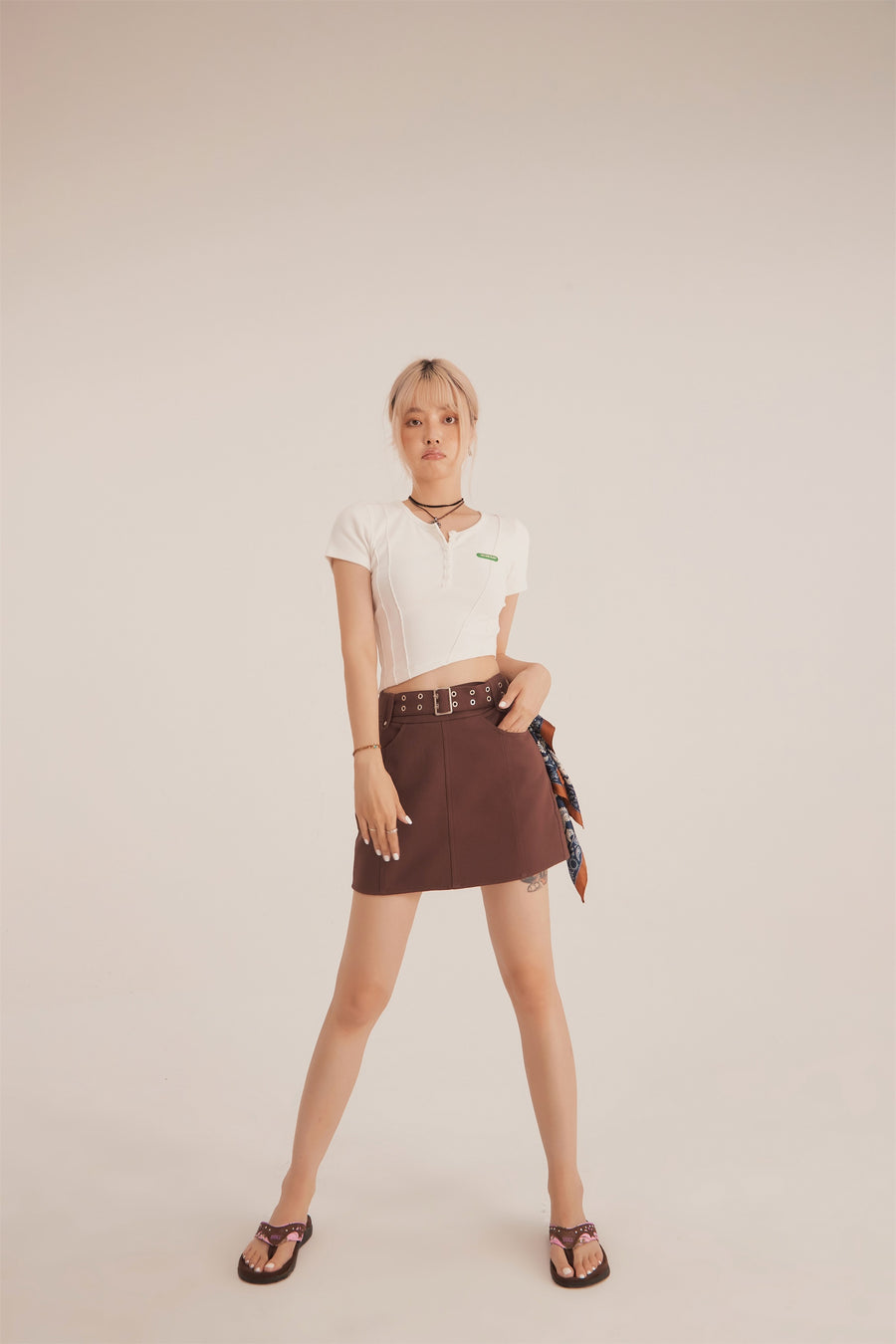 CHUU Unbalanced Button Crop Top