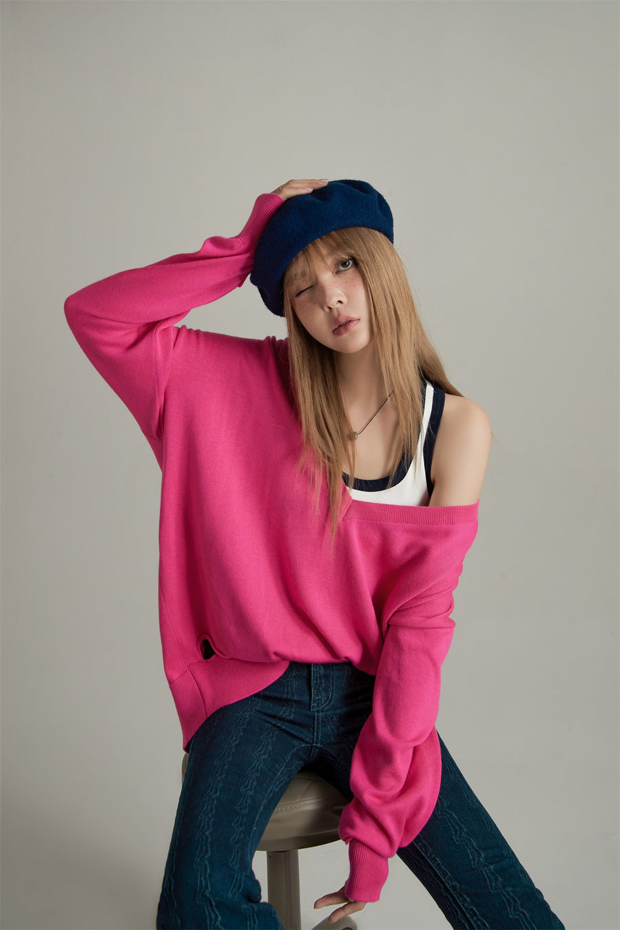 CHUU Lazy V-Neck Loose Knit Top