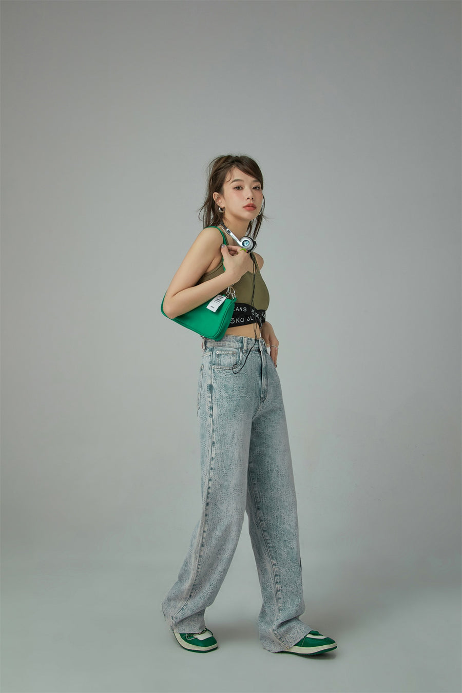 CHUU I Am New Here High-Waisted Wide Jeans