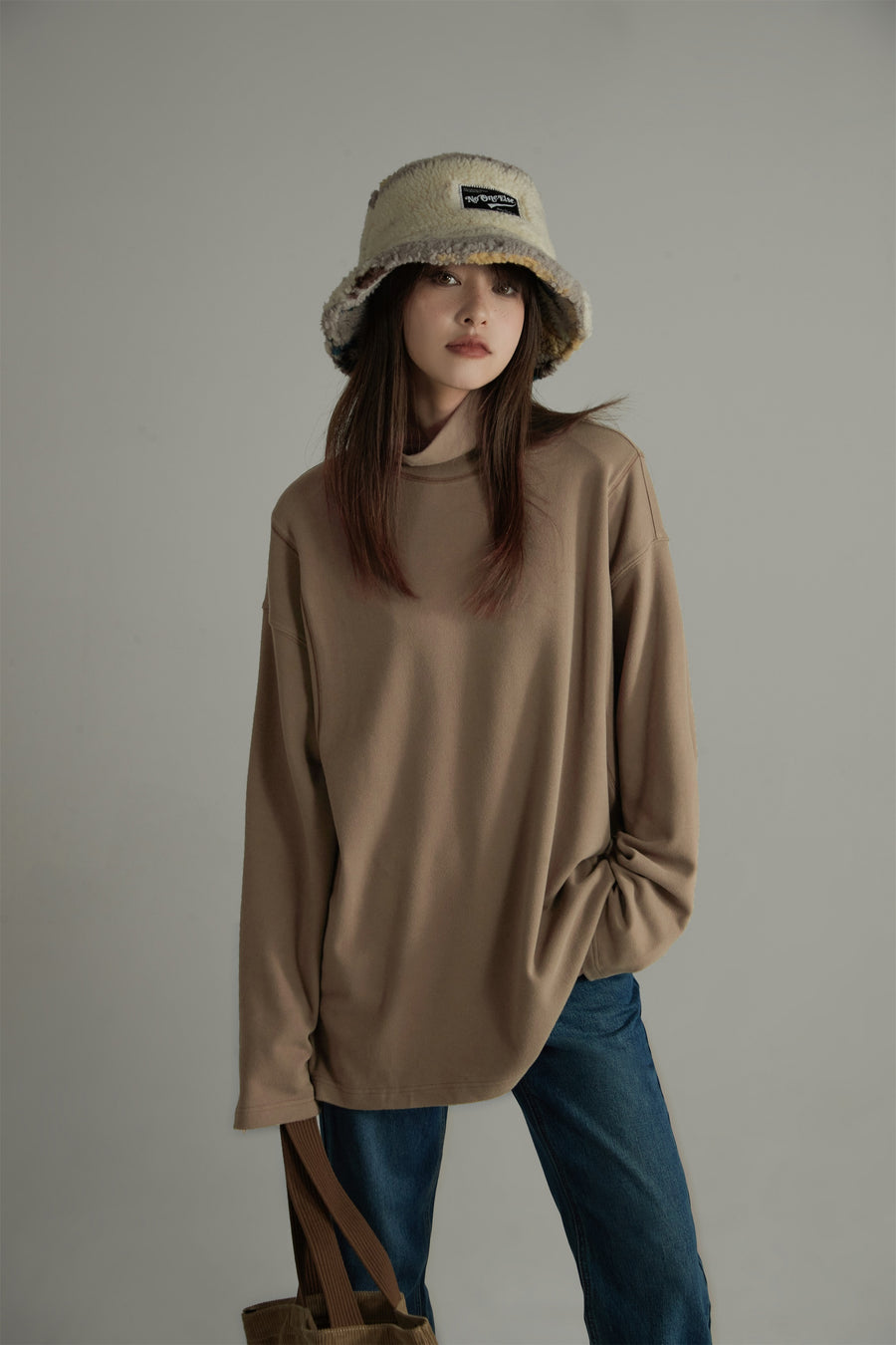 CHUU Soft Basic Turtle Neck T-Shirt