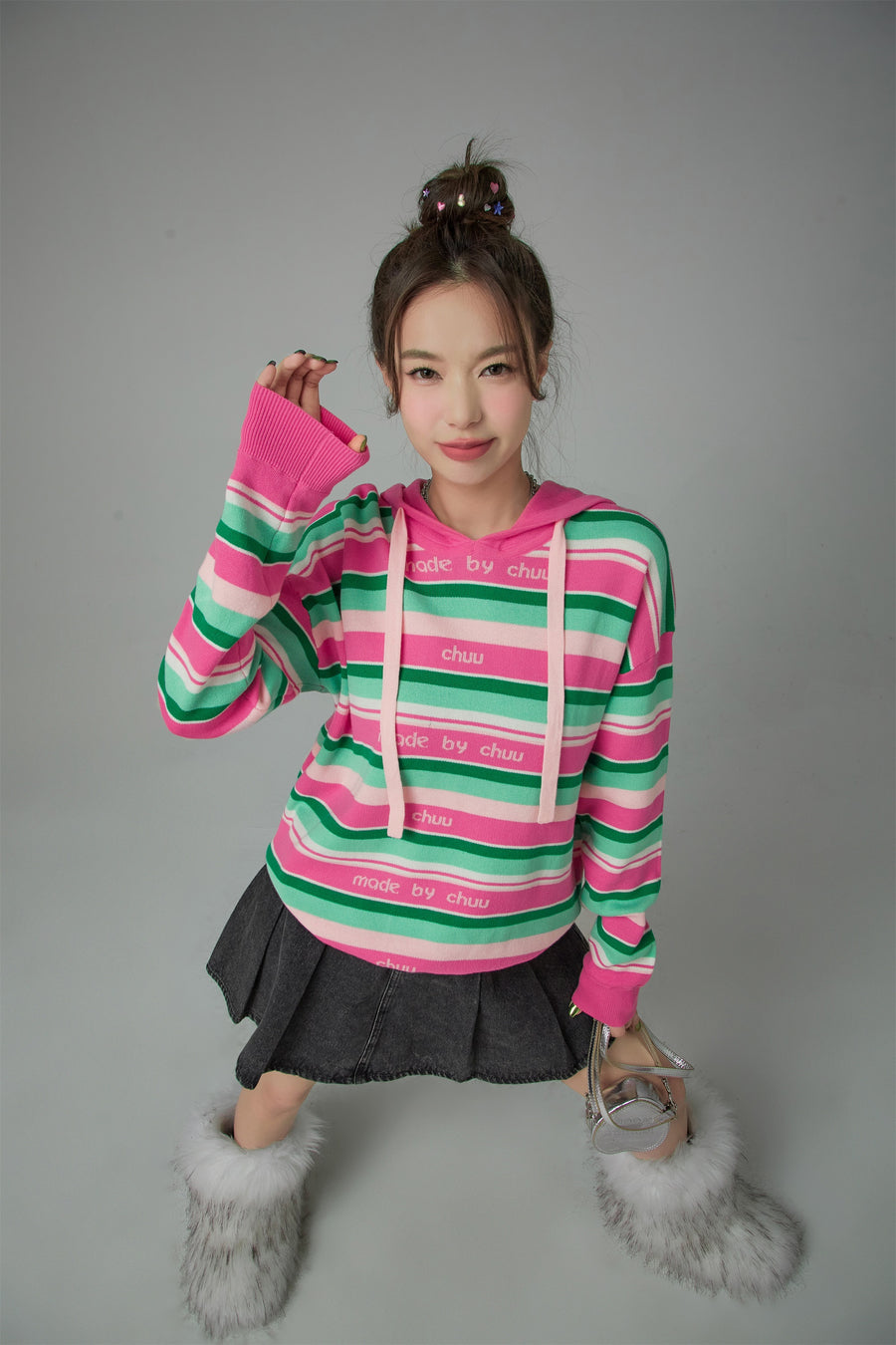 CHUU A Quick Run Rainbow Stripe Hooded Knit Hoodie