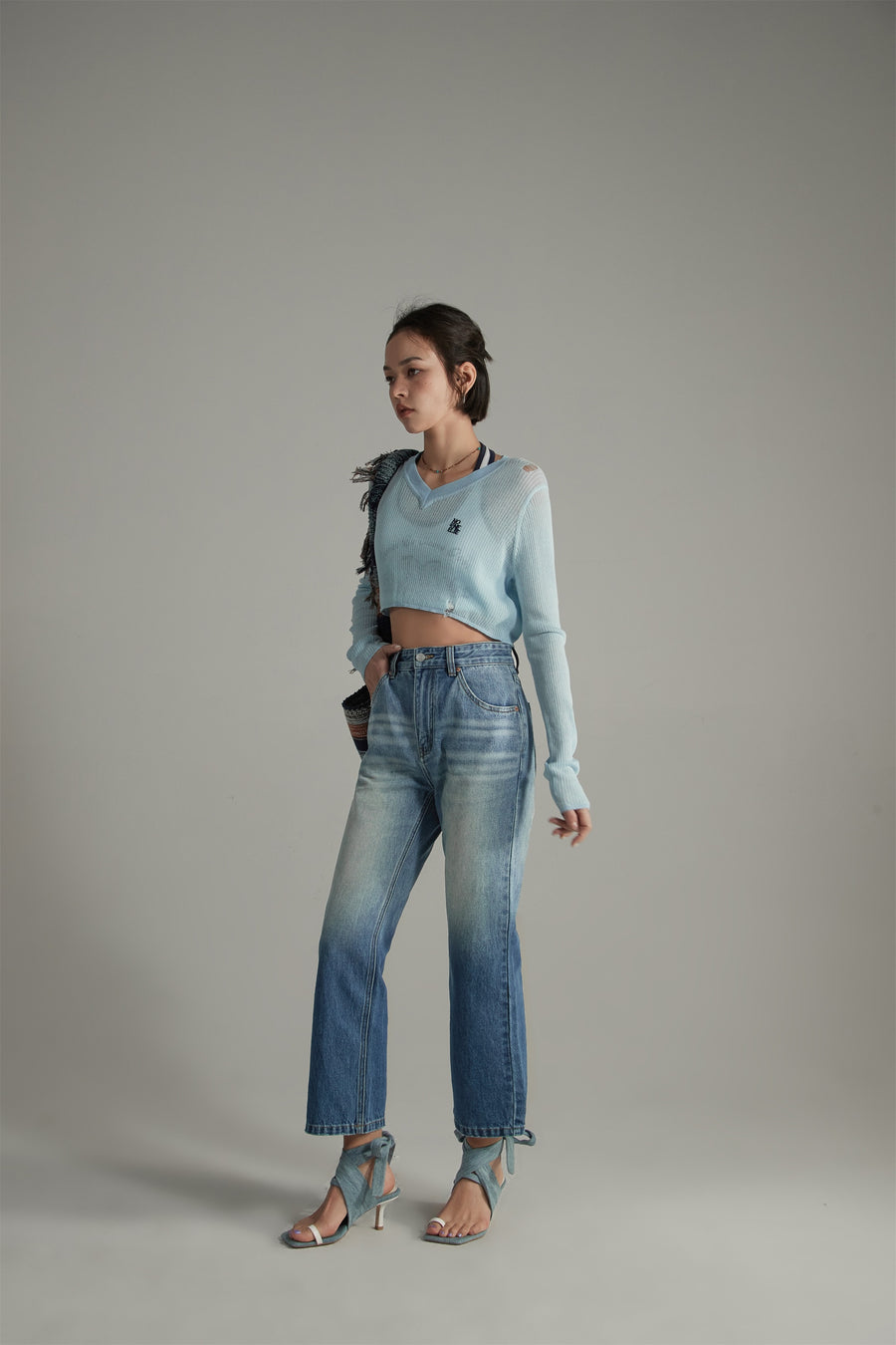 CHUU Gradient Wash Ankle Straight Jeans