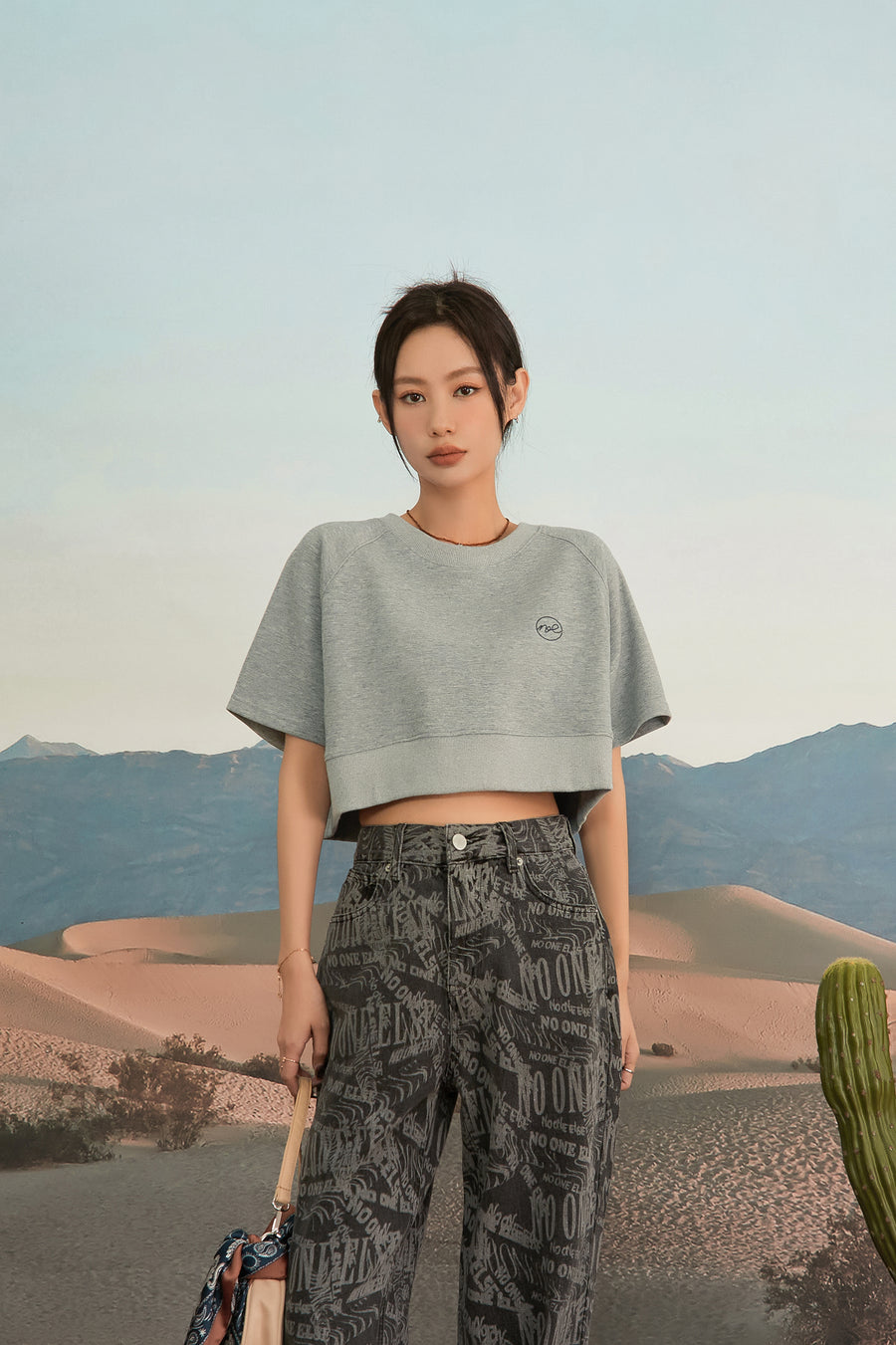 CHUU No Matter What Cropped Sweatshirt