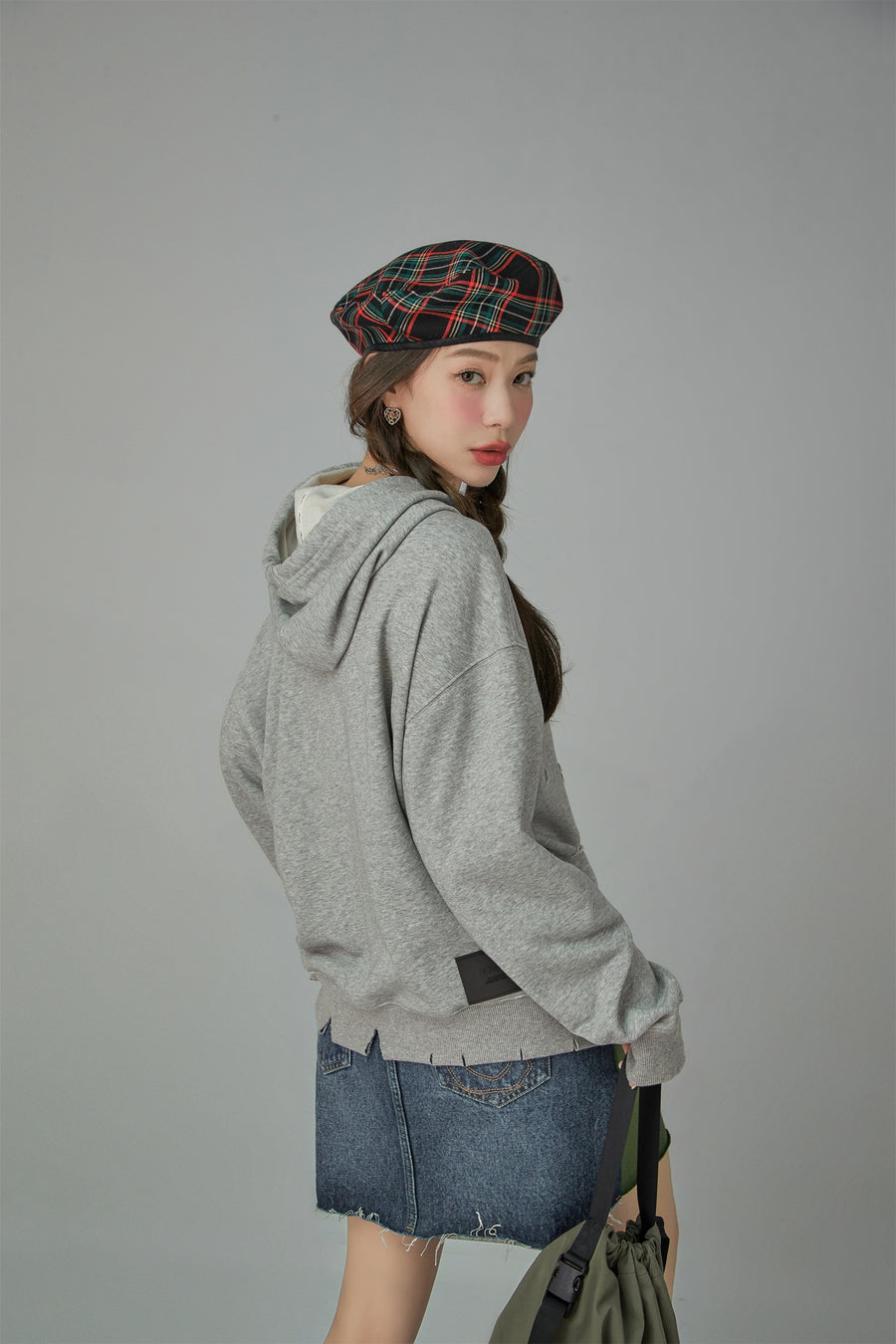 CHUU Chuu Girl Unbalanced Cutout Shoulder Hoodie