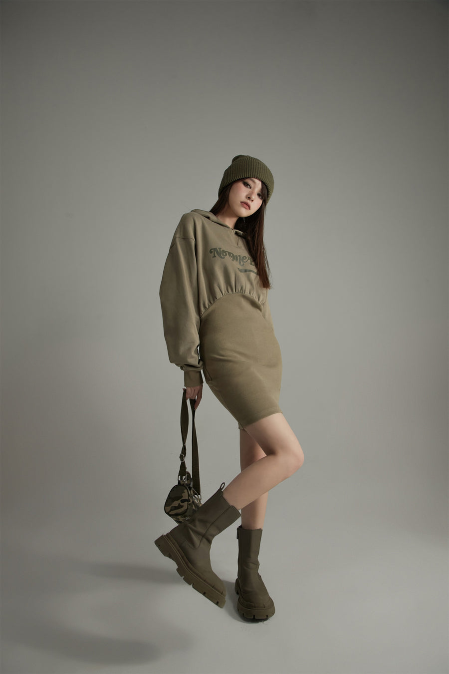 CHUU Noe Chic Hoodie Dress