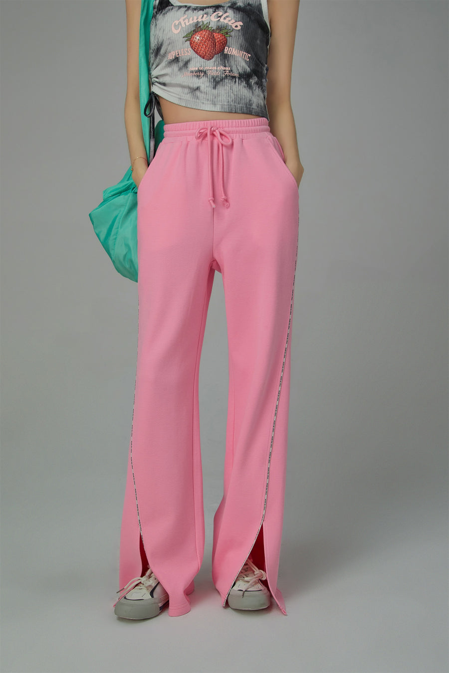 CHUU Front Slit Wide Jogger Pants