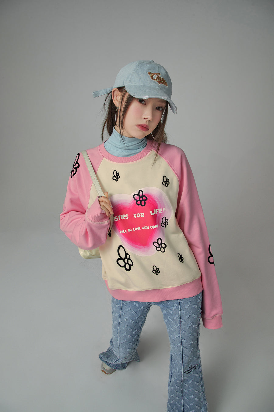 CHUU Besties For Life Flower Raglan Sweatshirt