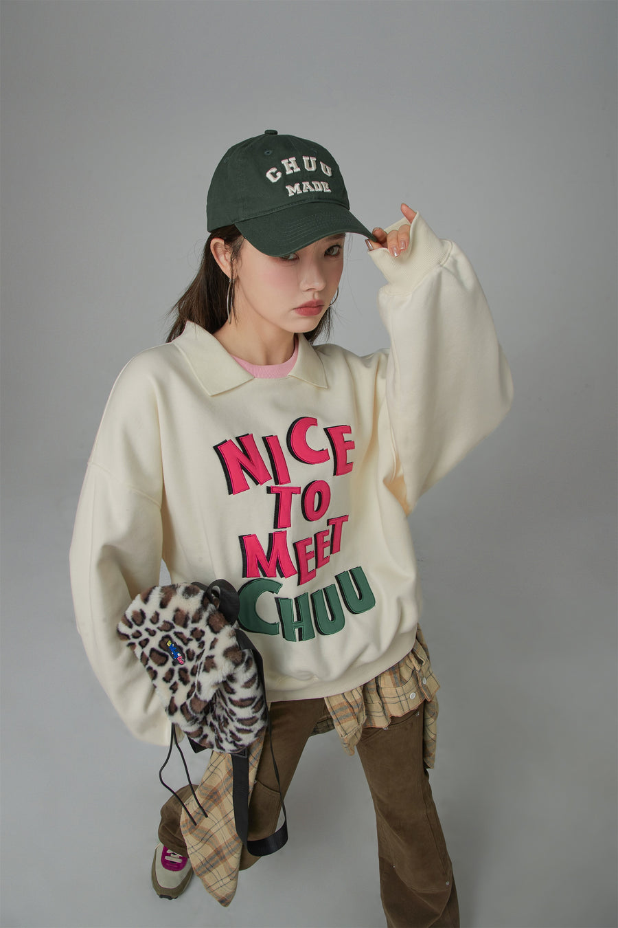 CHUU Nice To Meet Chuu Sweatshirt