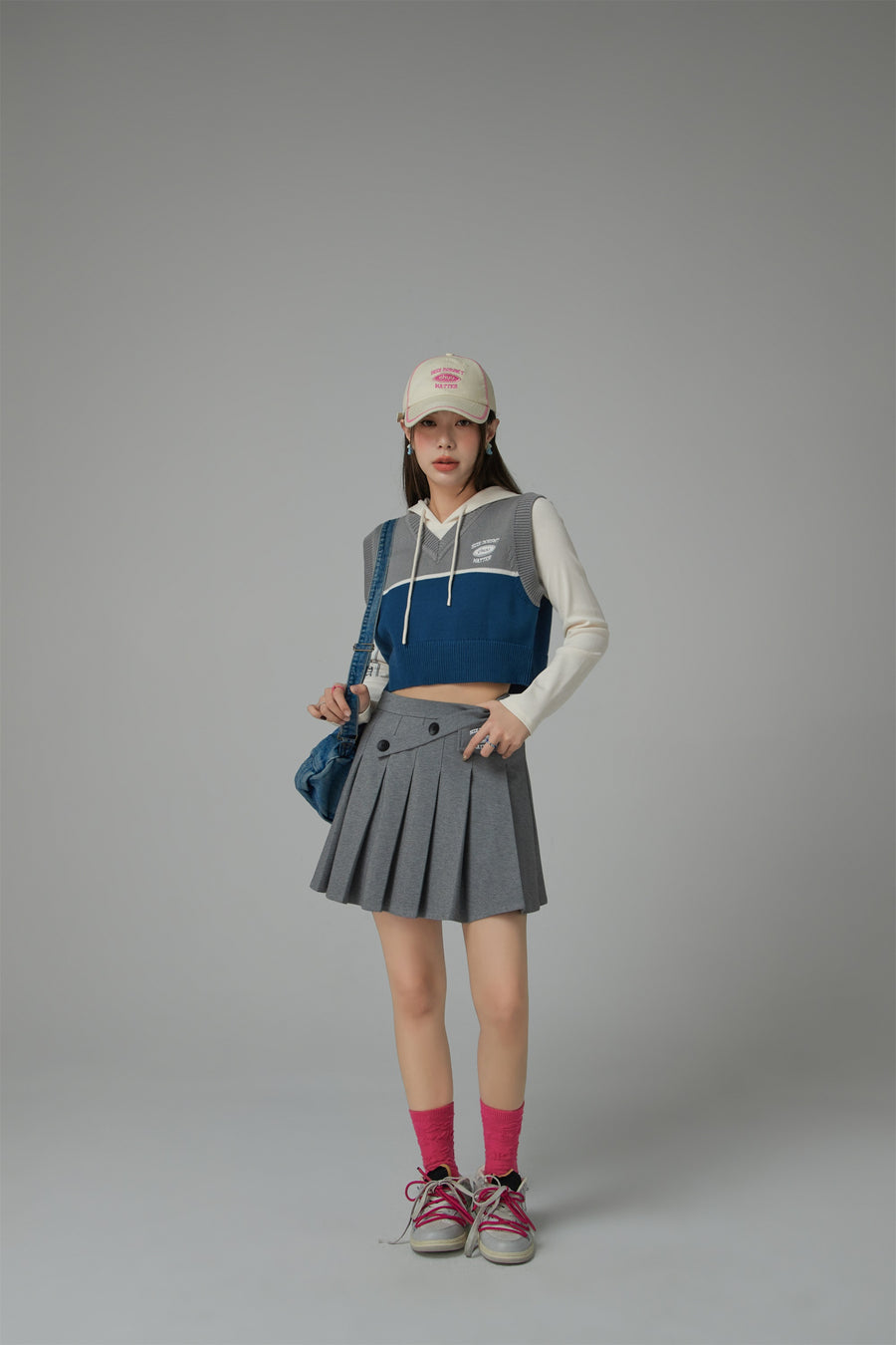 CHUU V-Neck Color Matching Knit Vest