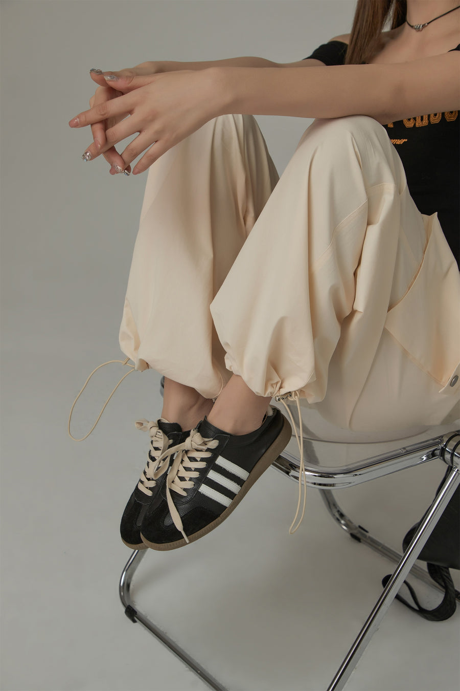 CHUU Basic Color String Cargo Wide Pants