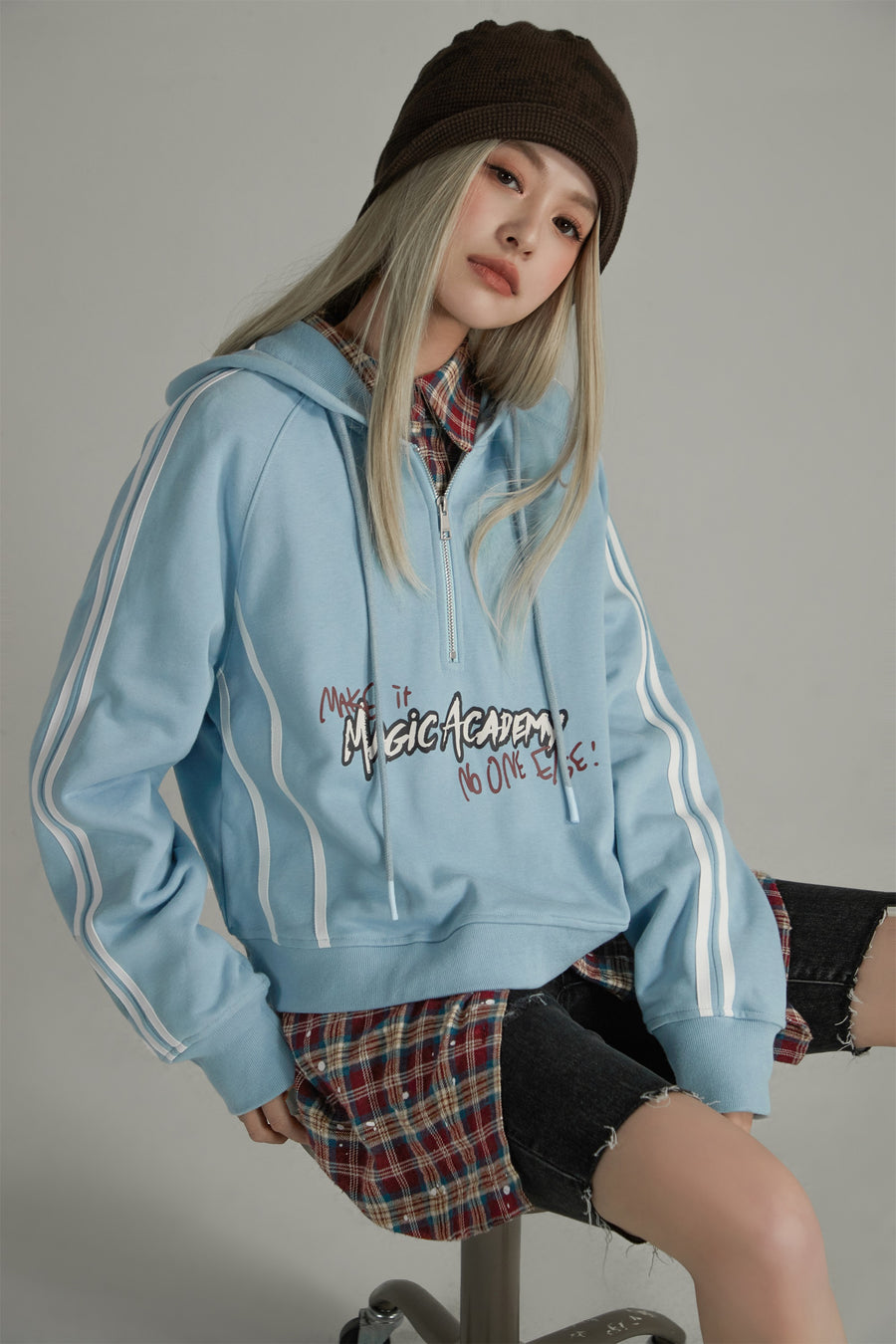 CHUU Magic Academy Half Zip-Up Hoodie