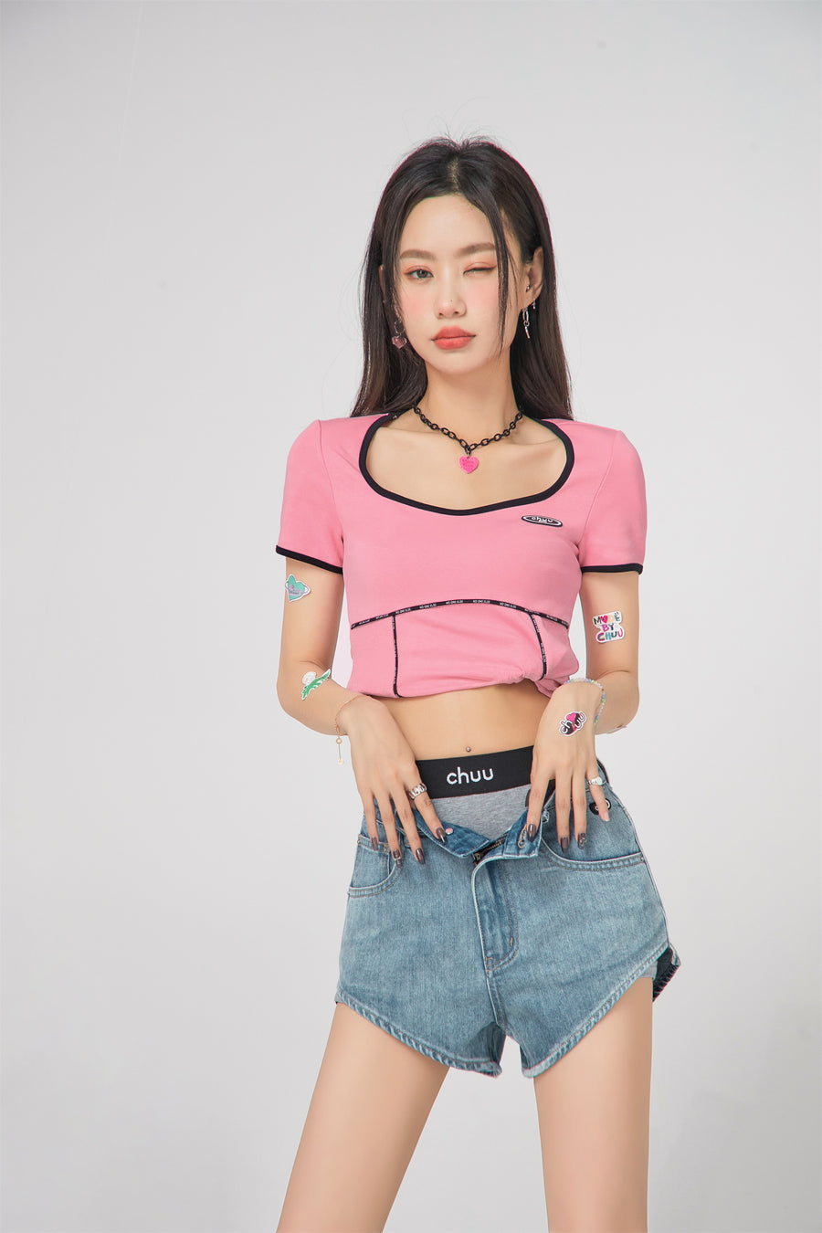 CHUU Square Simple Line T-Shirt