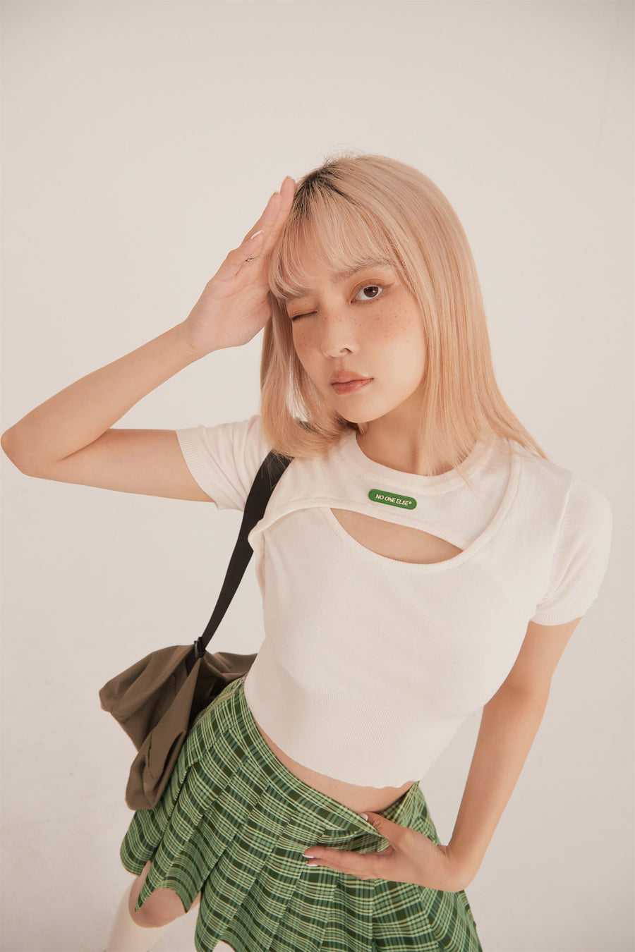 CHUU Front Cutout Ribbed Top