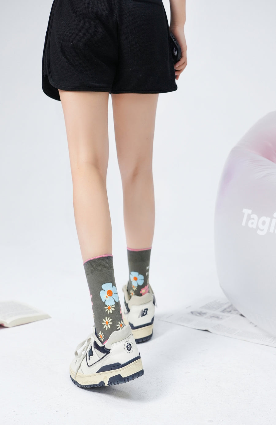 CHUU Flower Socks