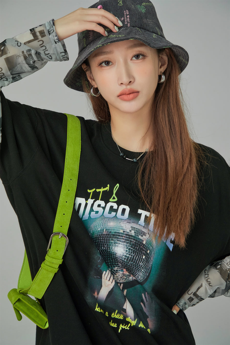 CHUU Disco Time See-Through Sleeves T-Shirt