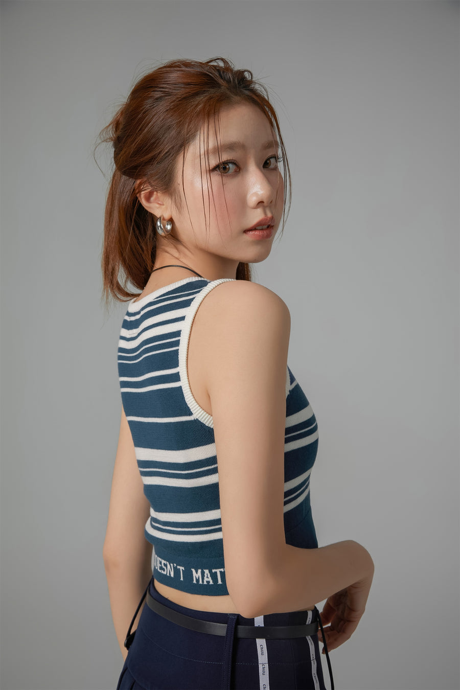 CHUU Striped Knit Sleeveless Crop Top