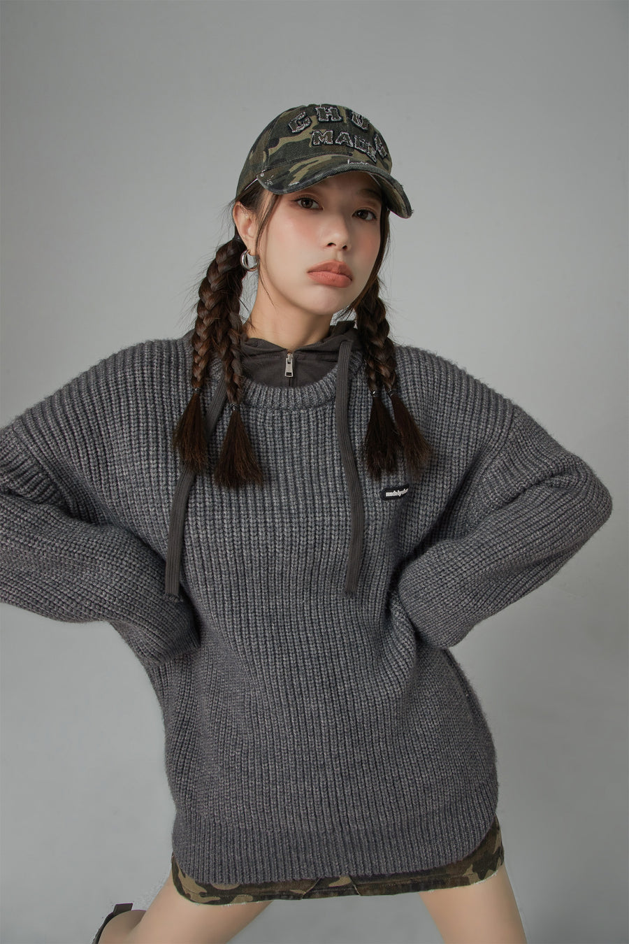 CHUU By The Riviera Round Neck Loose Fit Knit Sweater