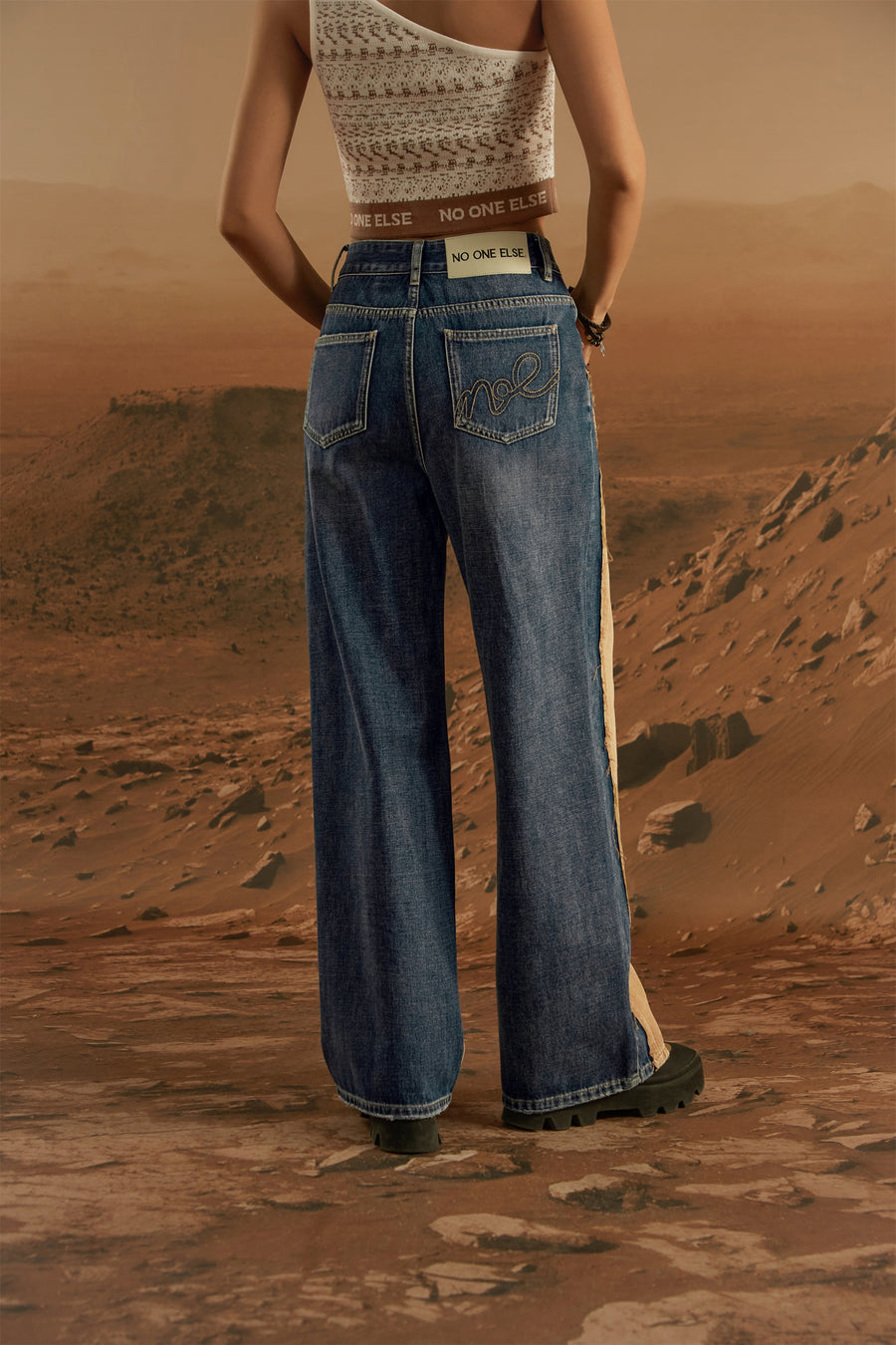 CHUU Two-Toned Wide Denim Jeans